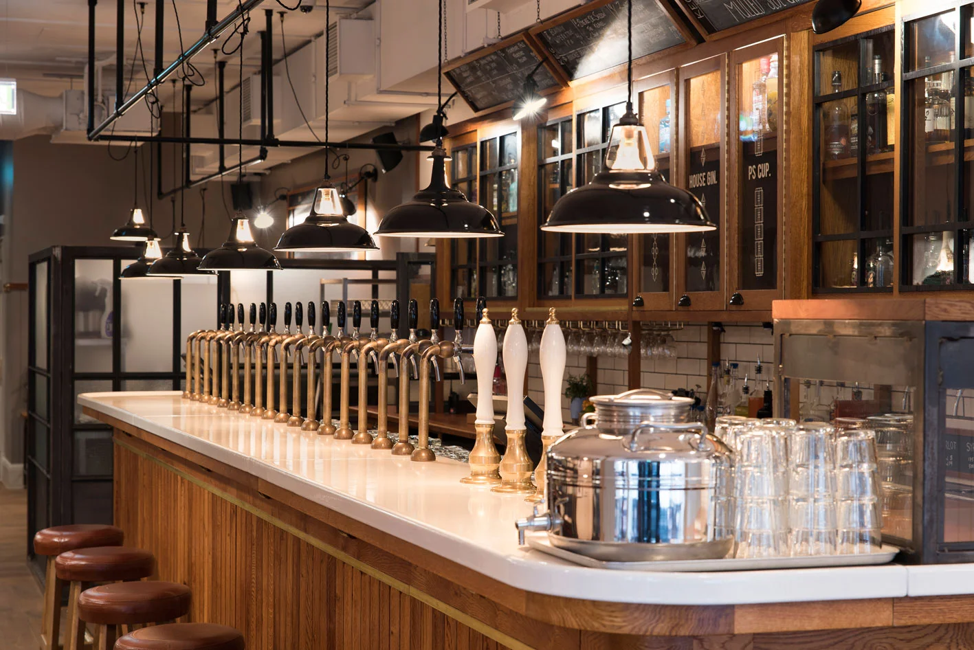 Pint Shop bar counter