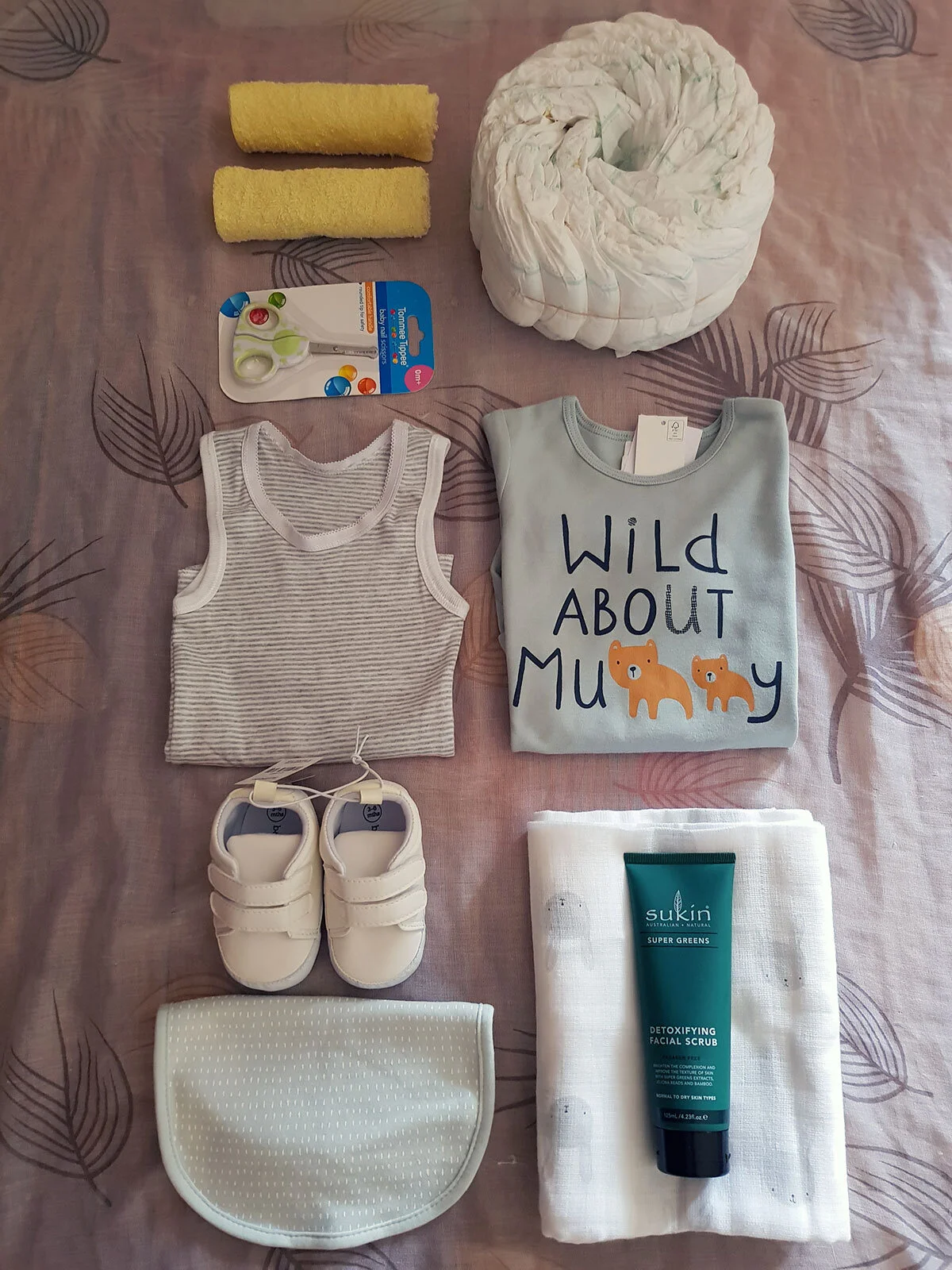 Mum and baby gift box- wild about mummy. Baby shower gift, maternity leave gift, gender neutral baby gift.