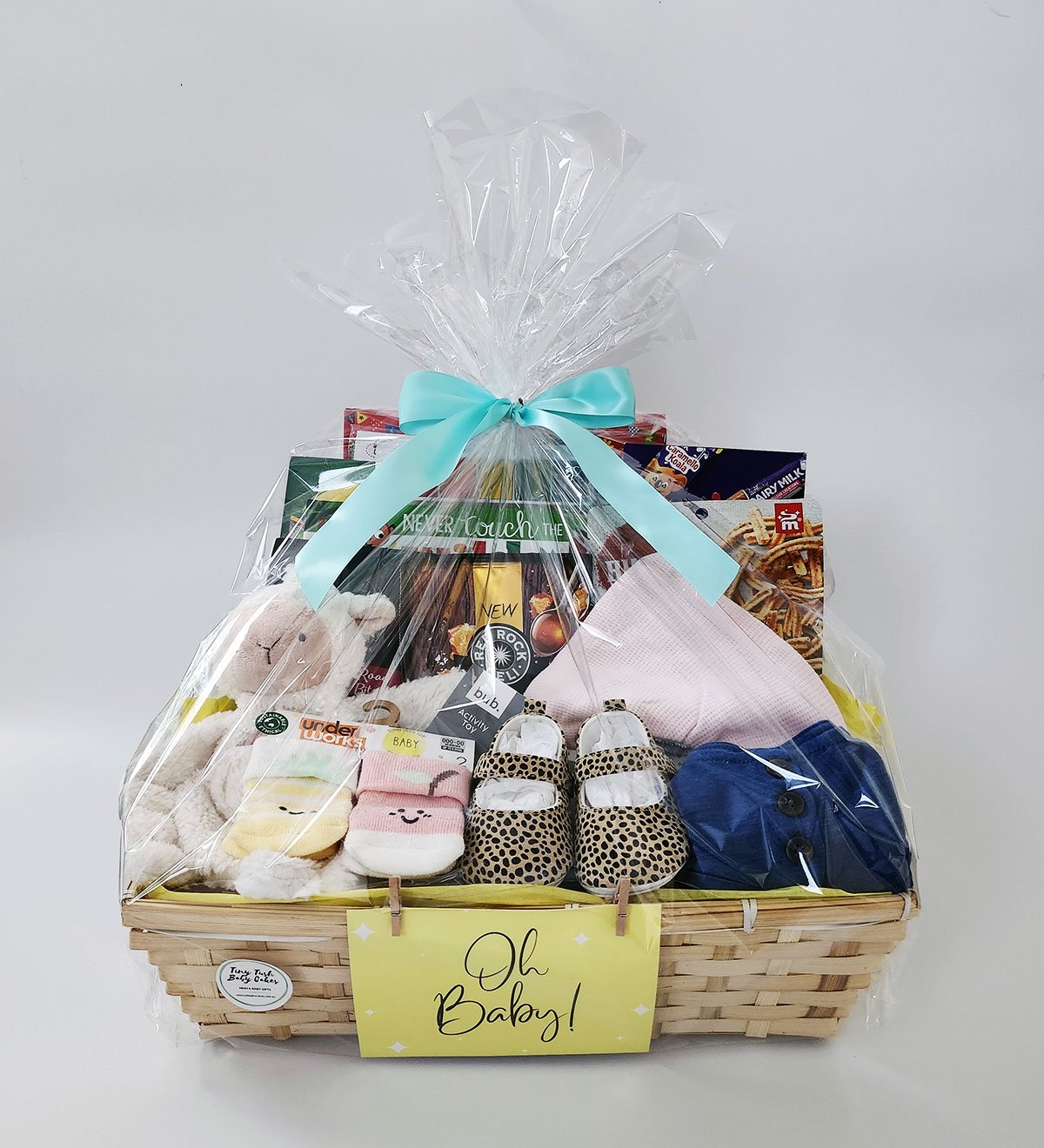 Gift basket for baby girl