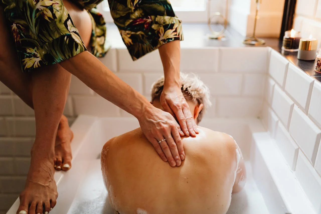 How Contrast Bath Therapy Improves Circulation and Recovery