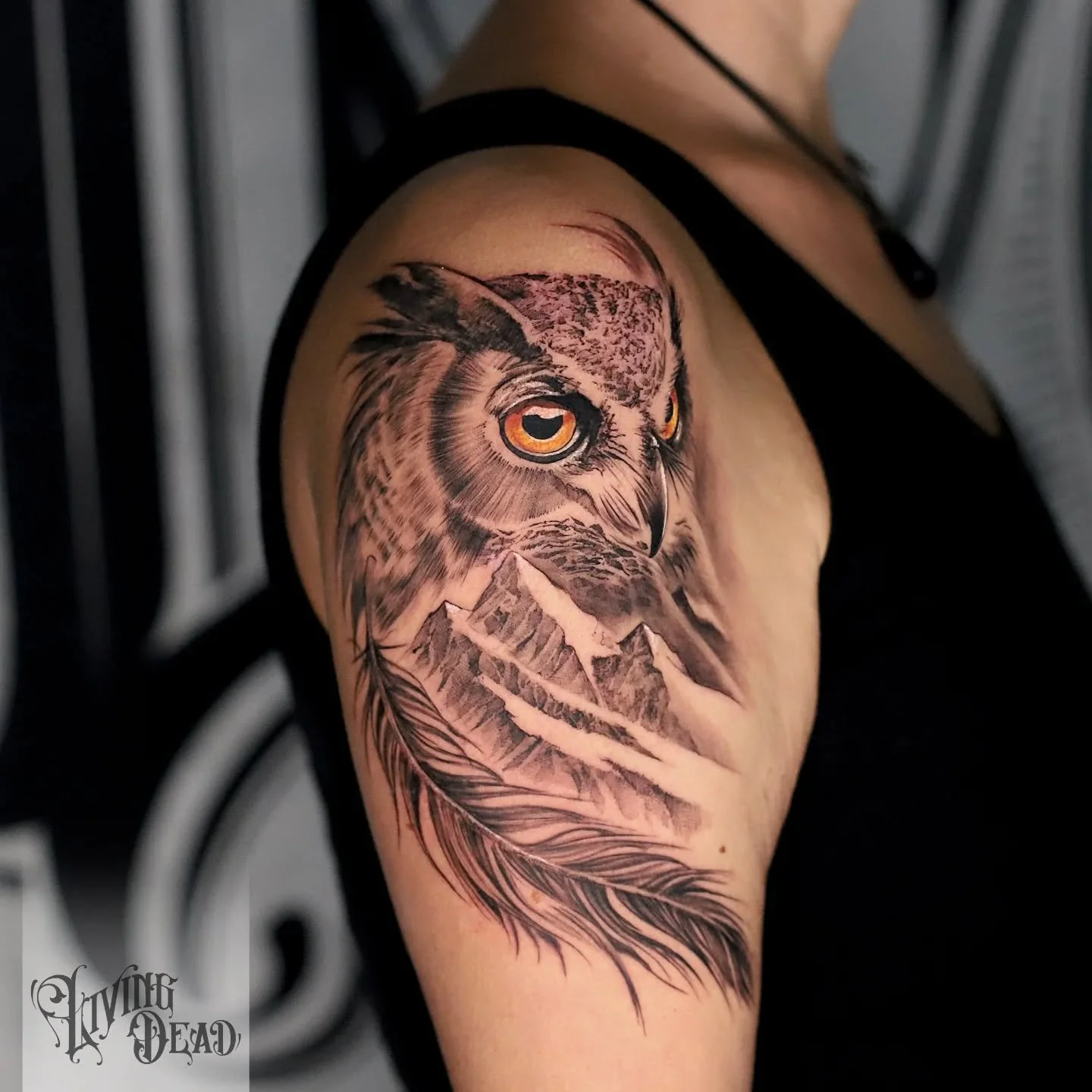 Eine spannende Komposition, wie ich finde. Danke, dass du dir dein erstes Tattoo bei mir hast stechen lassen. ✌️