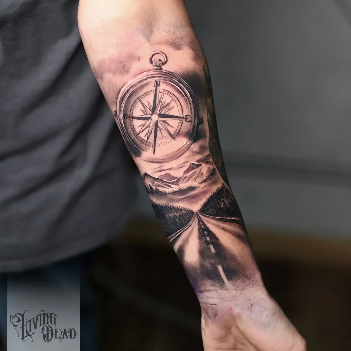 Natur und Landschaftsbilder gehören noch immer zu meinen liebsten Tattoos. Danke dafür!