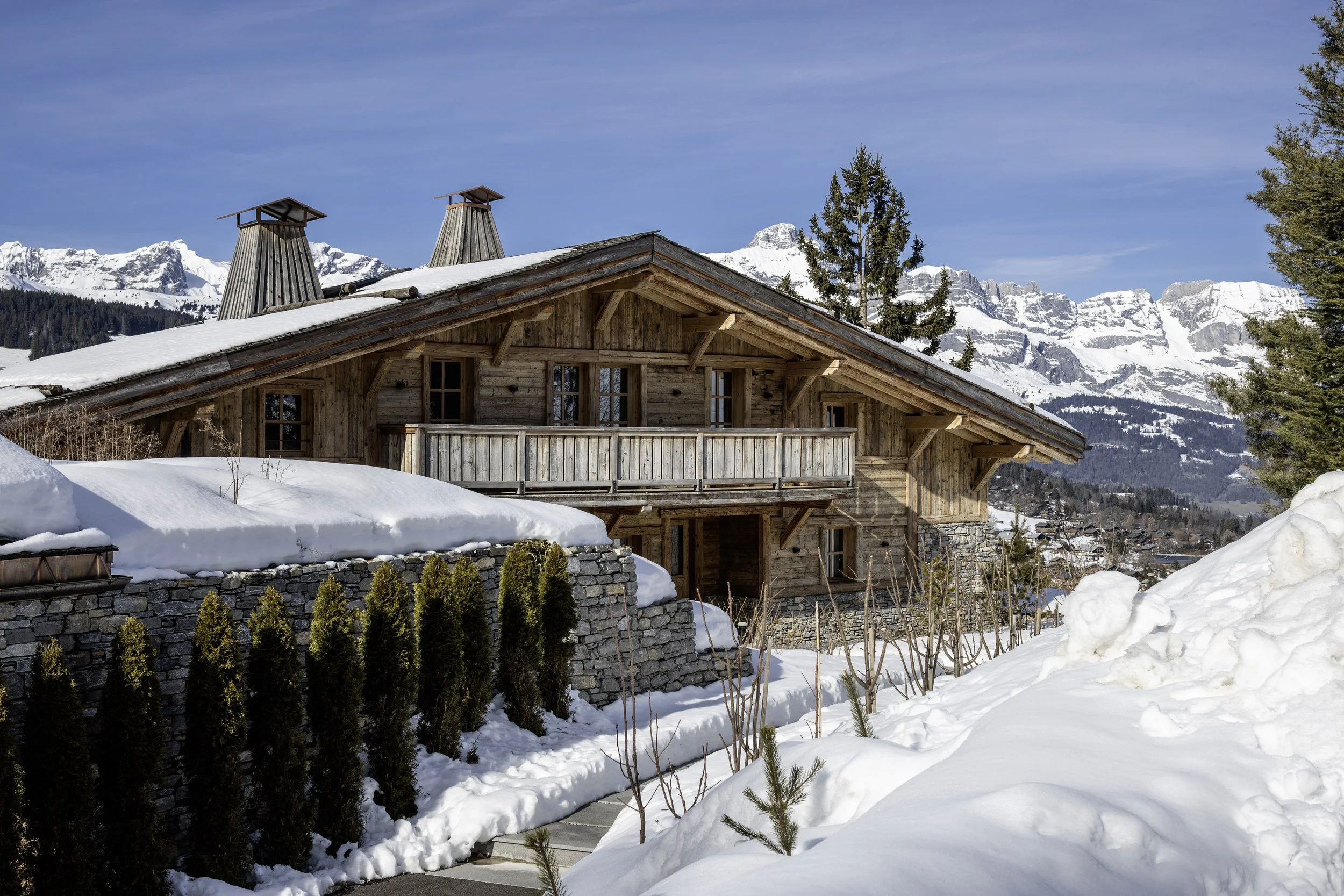 MICHAL_Z_CHALET_MAIL_001.jpg