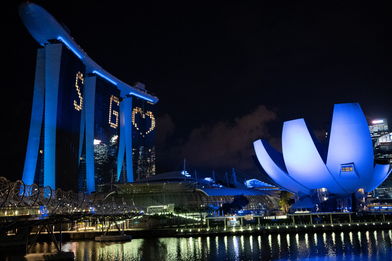 Singapore-at-night-10.jpg