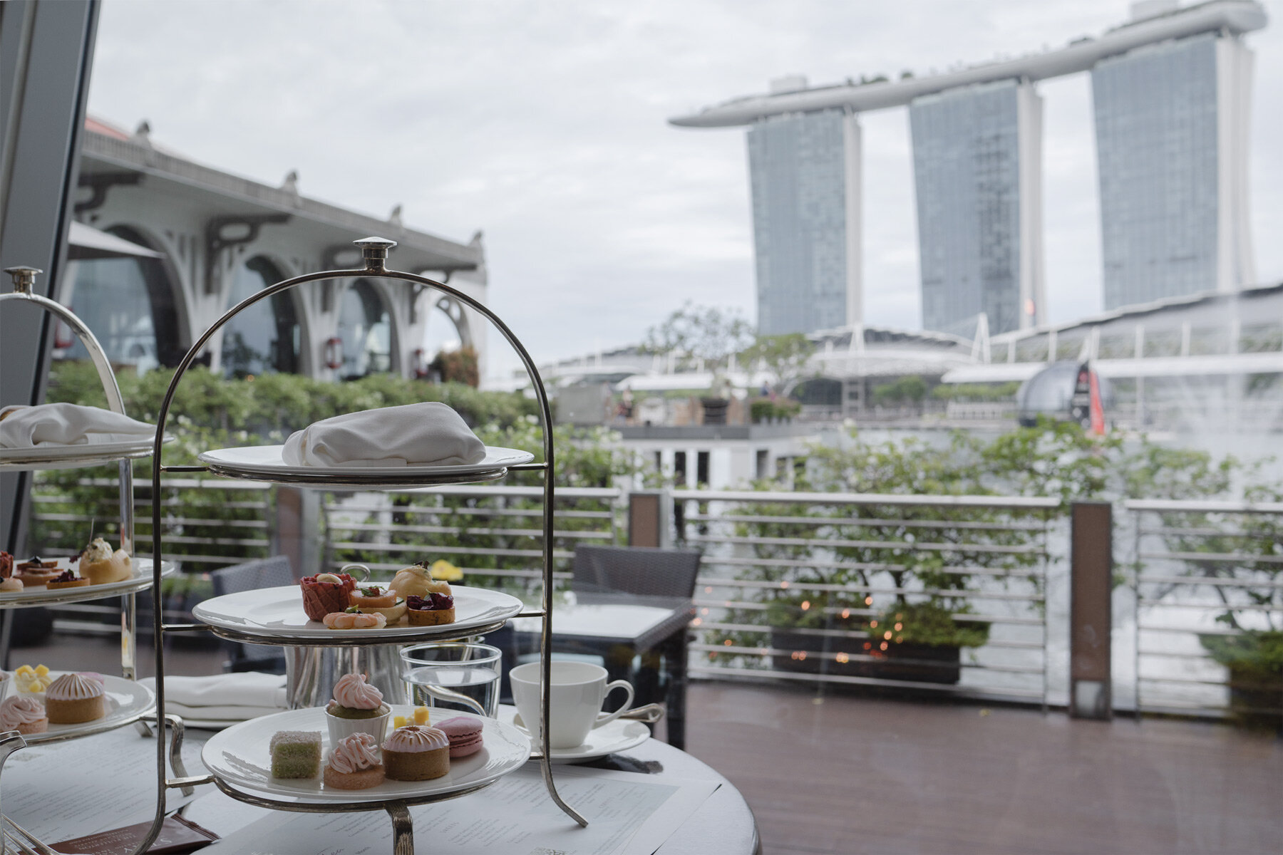 At the Landing Point you have a first class view of the Marina Bay Sands and the bay.