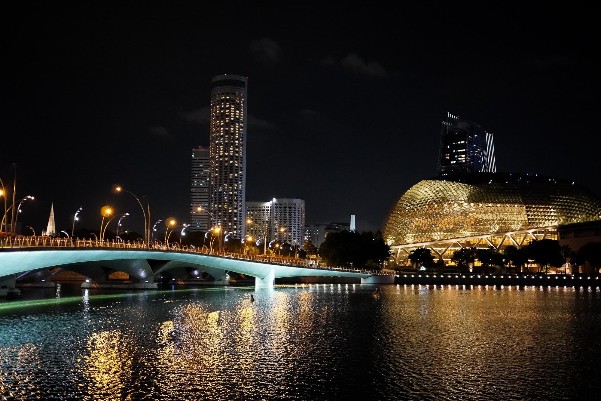 Geisterstadt Singapur bei Nacht – Fotos vom Peak des Lockdowns