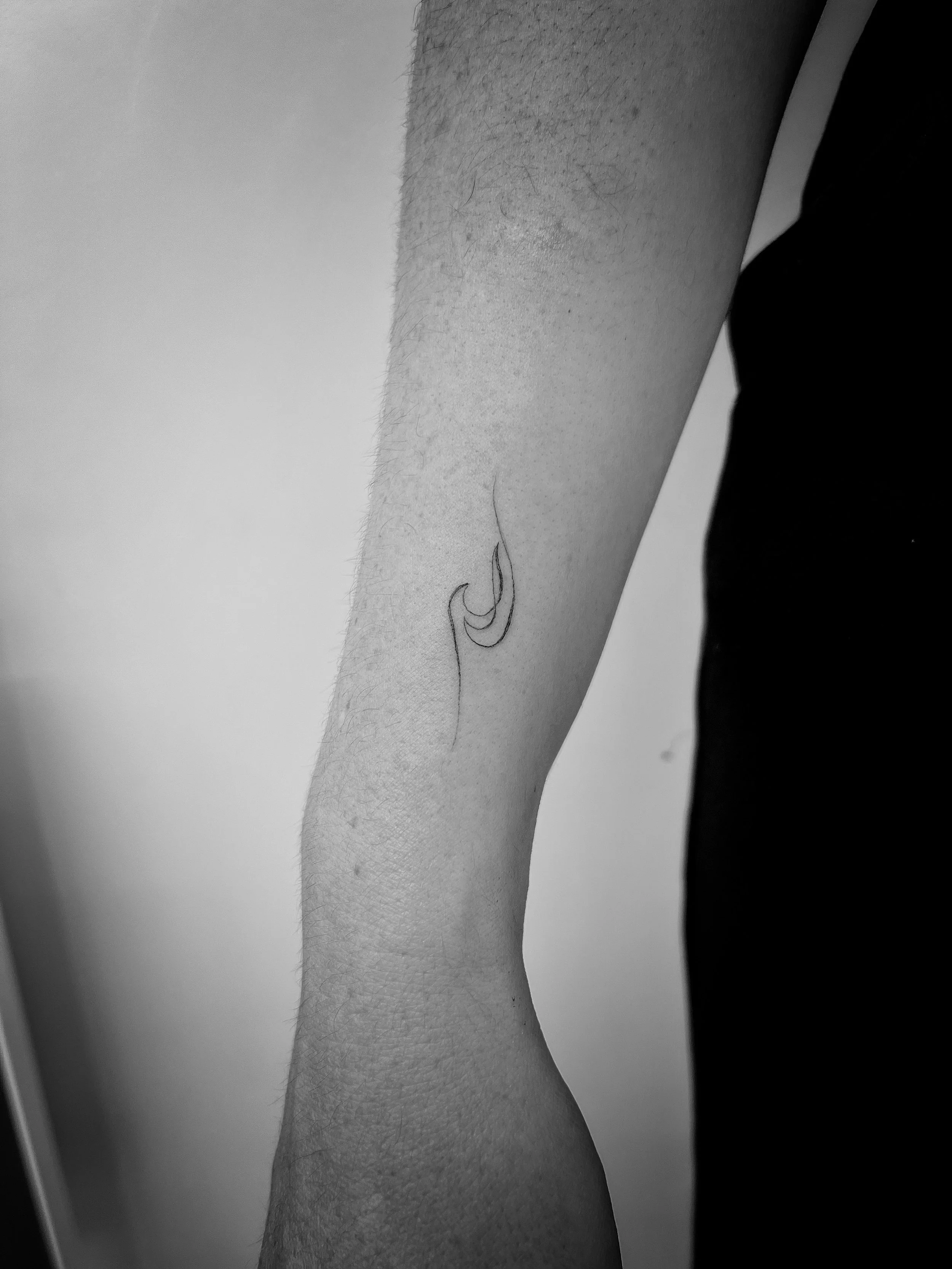 Simple Line Tattoo Designs For Men