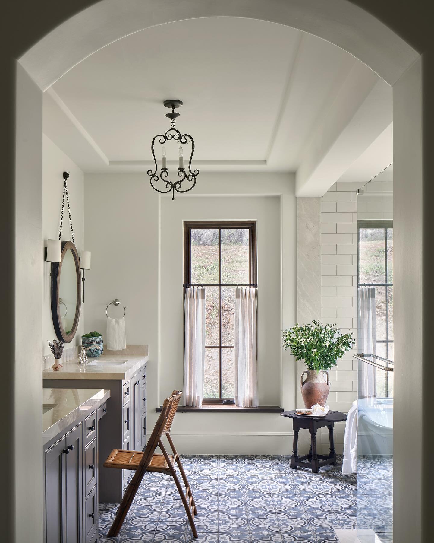Be our guest!  Ranch casita bath Tow, Texas.
@ryanstreetarchitects @carrillotilesa
