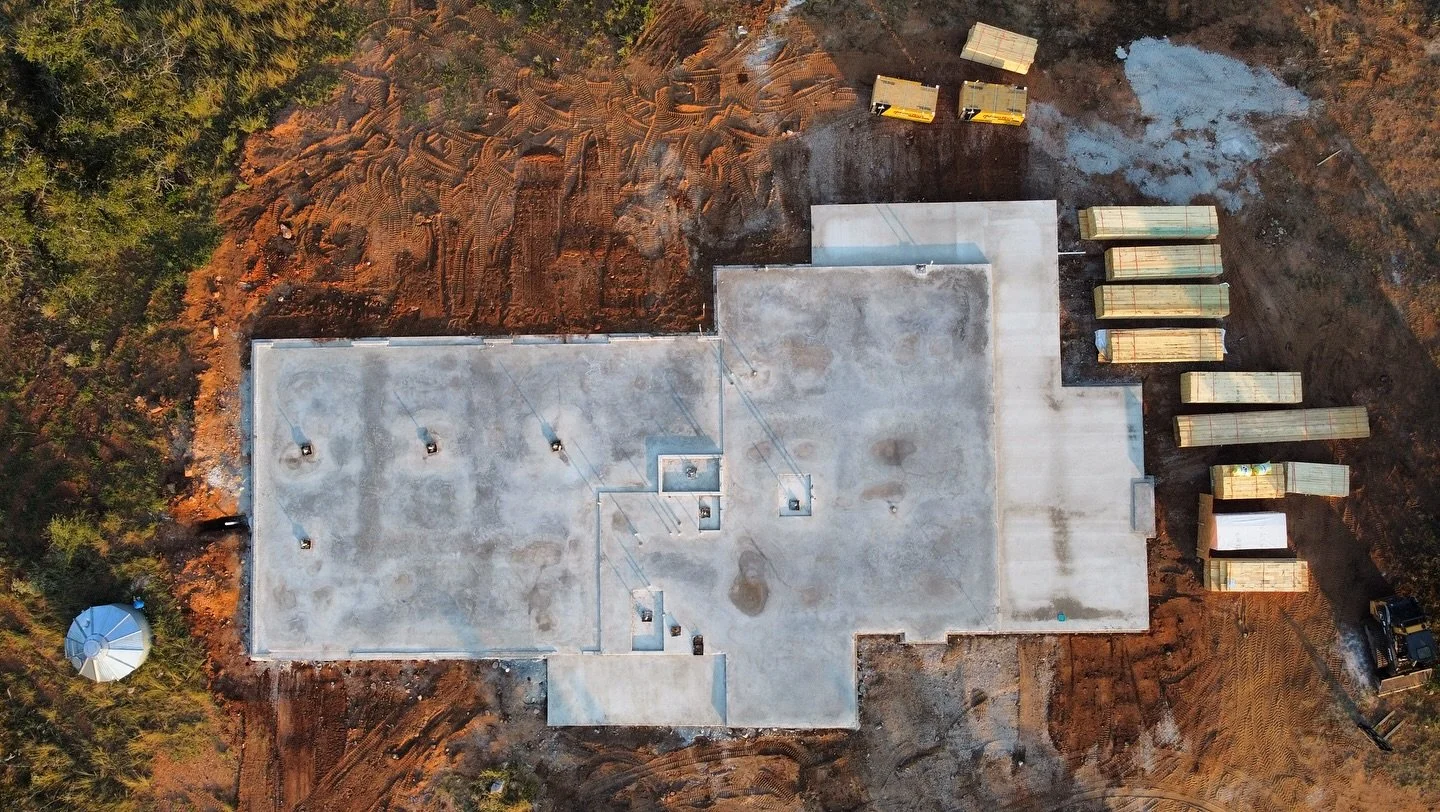 A short hiatus from our finished products to show a couple shots of one of our projects under construction!
.
.
.
#robertstephenhomes #custombuilder #customhome #hillcountry #ranchhouse #ranchbuilder #homebuilder #custom #austin #westlake #tarrytown 