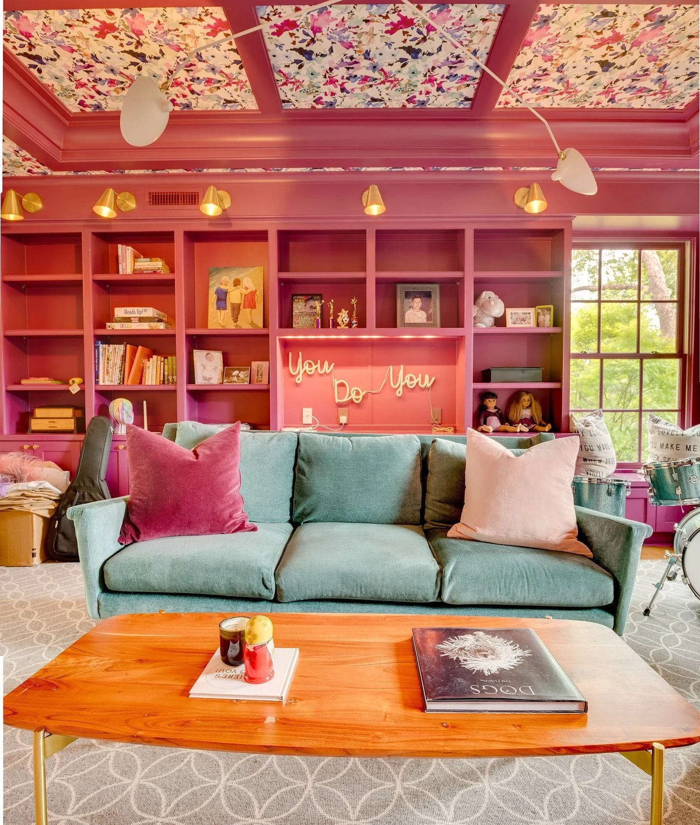 A space that&rsquo;s as fun and fearless as the people who use it. 
.
.
. 
Interiors: @ashby_collective 
.
.
.
#robertstephenhomes #custombuilder #customhome #austintexas #homebuilder #custom #78746 #austin #westlake #westlakehills #atx #design #arch