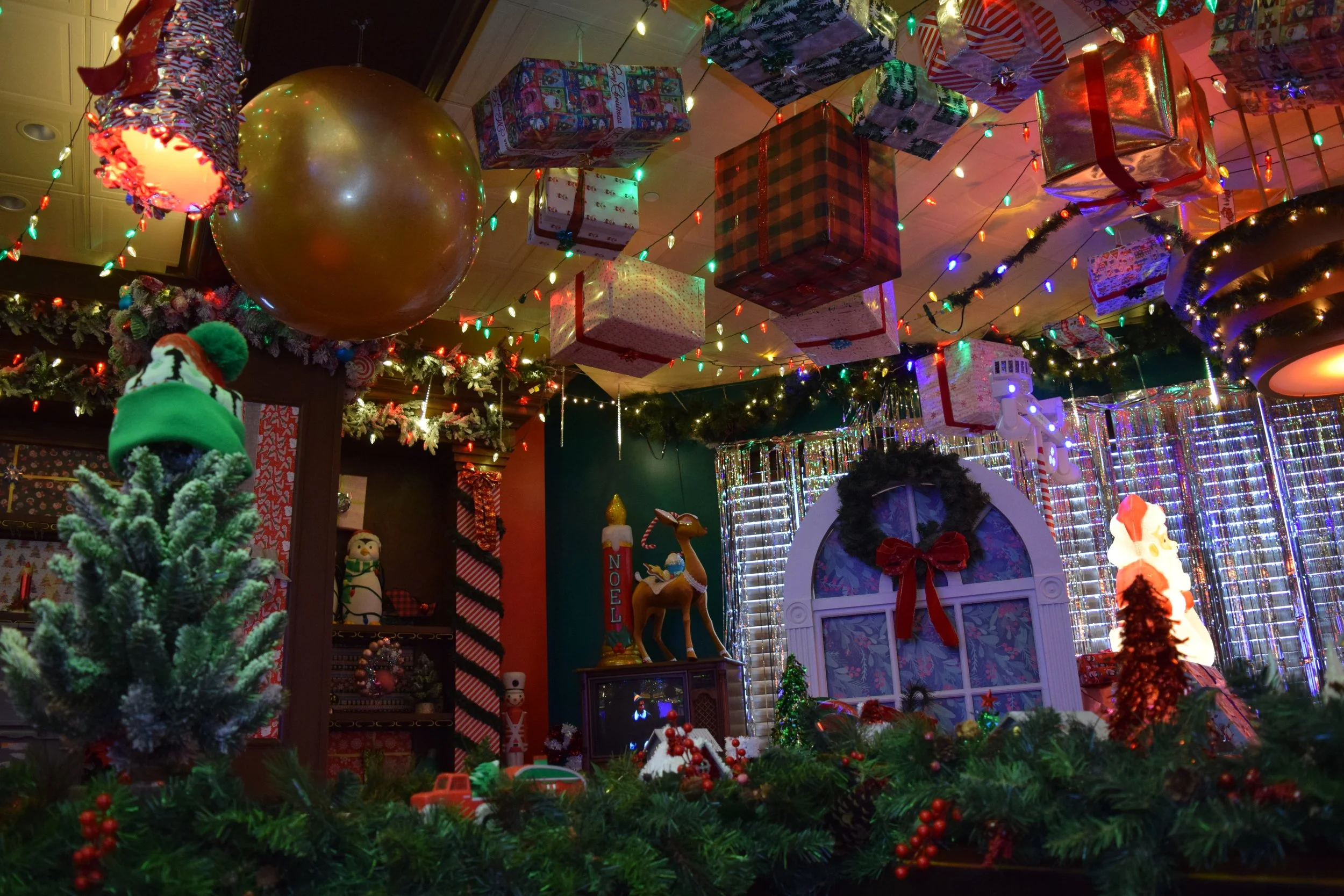 ATC-Holly Jolly Hideaway_0115.JPG