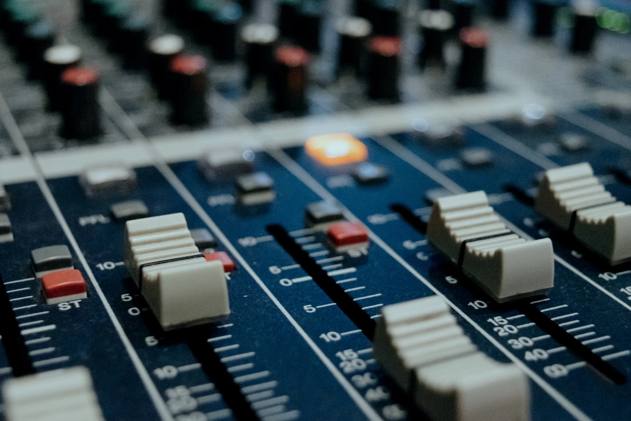 Five Must Do Audio Tips for Awesome Live Stream/ Church Audio / Podcast by Eric Roberts Episode 24