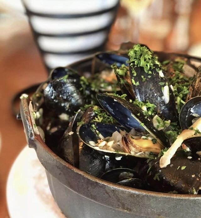 &quot;San Francisco is once again bringing me back to life one meal at a time&quot; - 📷: @chef_bai | #ChezMamanSF #SanFrancisco #Mussels #French

BOTH Locations OPEN For Pick Up and Delivery Noon Until 9PM DAILY
Wine Bottles are 30% OFF 📍Chez Maman