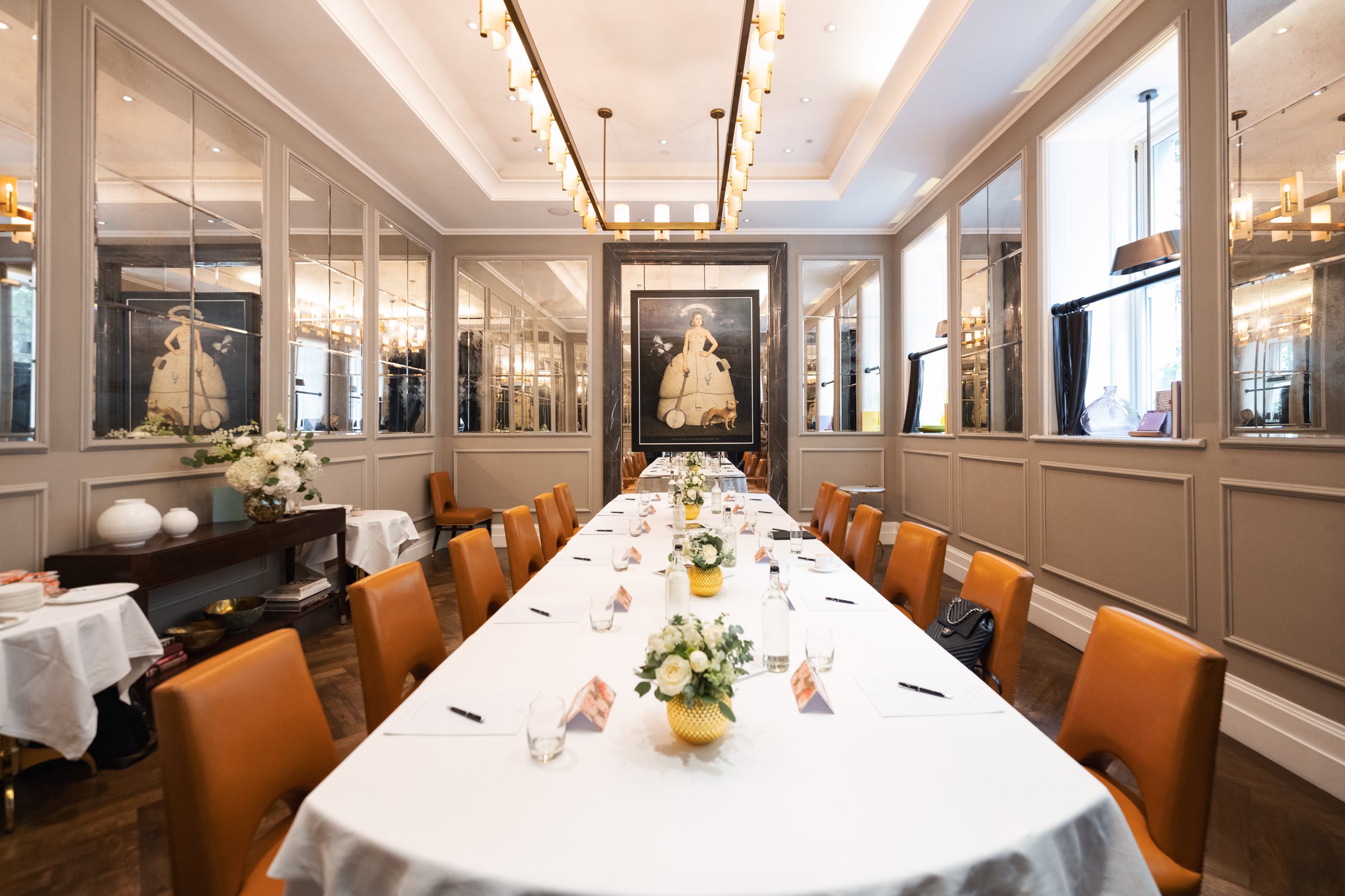 Hospitality Interiors Roundtable 2022 - 003.jpg