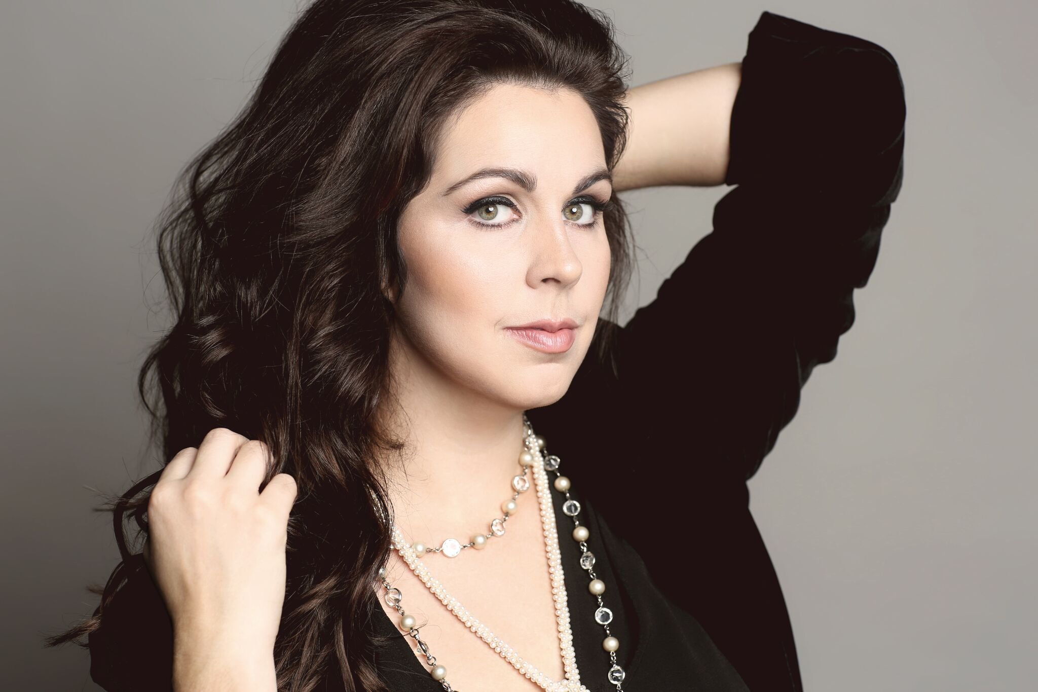 Amanda Woodbury*, Soprano