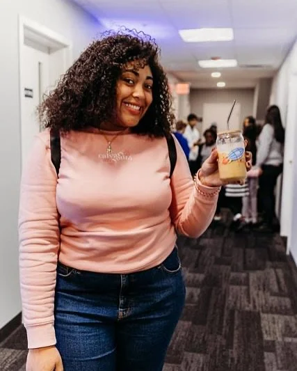 i found an alisha doodles design in the wild 🤩 lucky for me i had a model to go along with it who was wearing a sweater from a limited drop in 2022 🙂&zwj;↕️