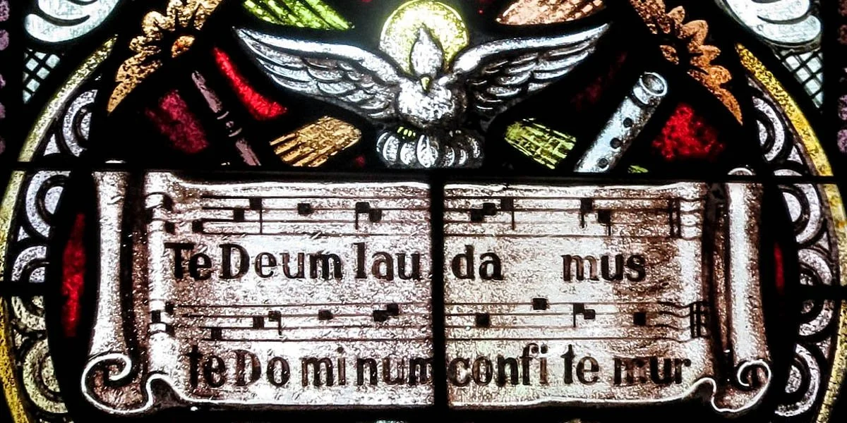 Singing the "Te Deum"