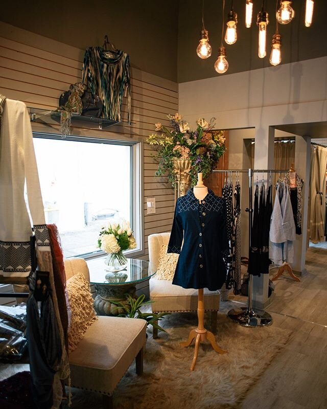 We love all of the natural light we get in the shop now with the remodel! Have you stopped in to check it out yet? We're open everyday, and you can enter to win a gift certificate to jumpstart that Spring wardrobe 🤩