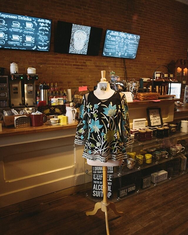 @battlealleycoffee also has a brand new counter! 😍 We love to see the investment into our little Downtown Holly ❤️ And this top is the PERFECT cute blouse to pair with jeans! Where would you wear it?