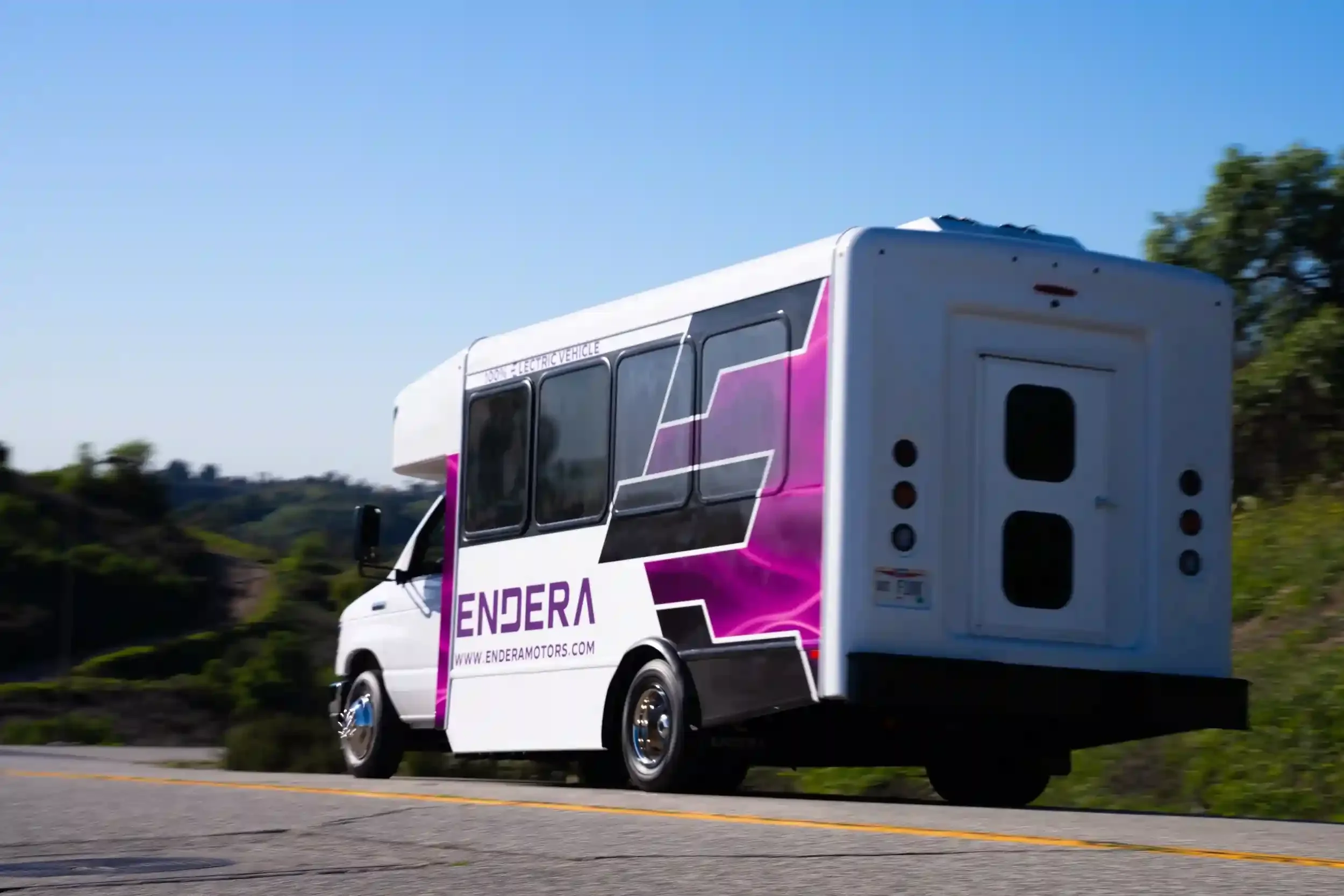 Endera+Bus+1_25-0085+copy.webp