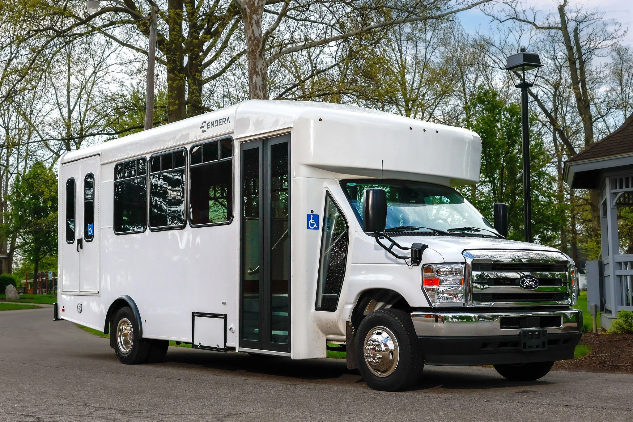 Shuttle Bus for Sale in Tennessee — B-Series ICE &amp; Electric Shuttles for TN | Endera