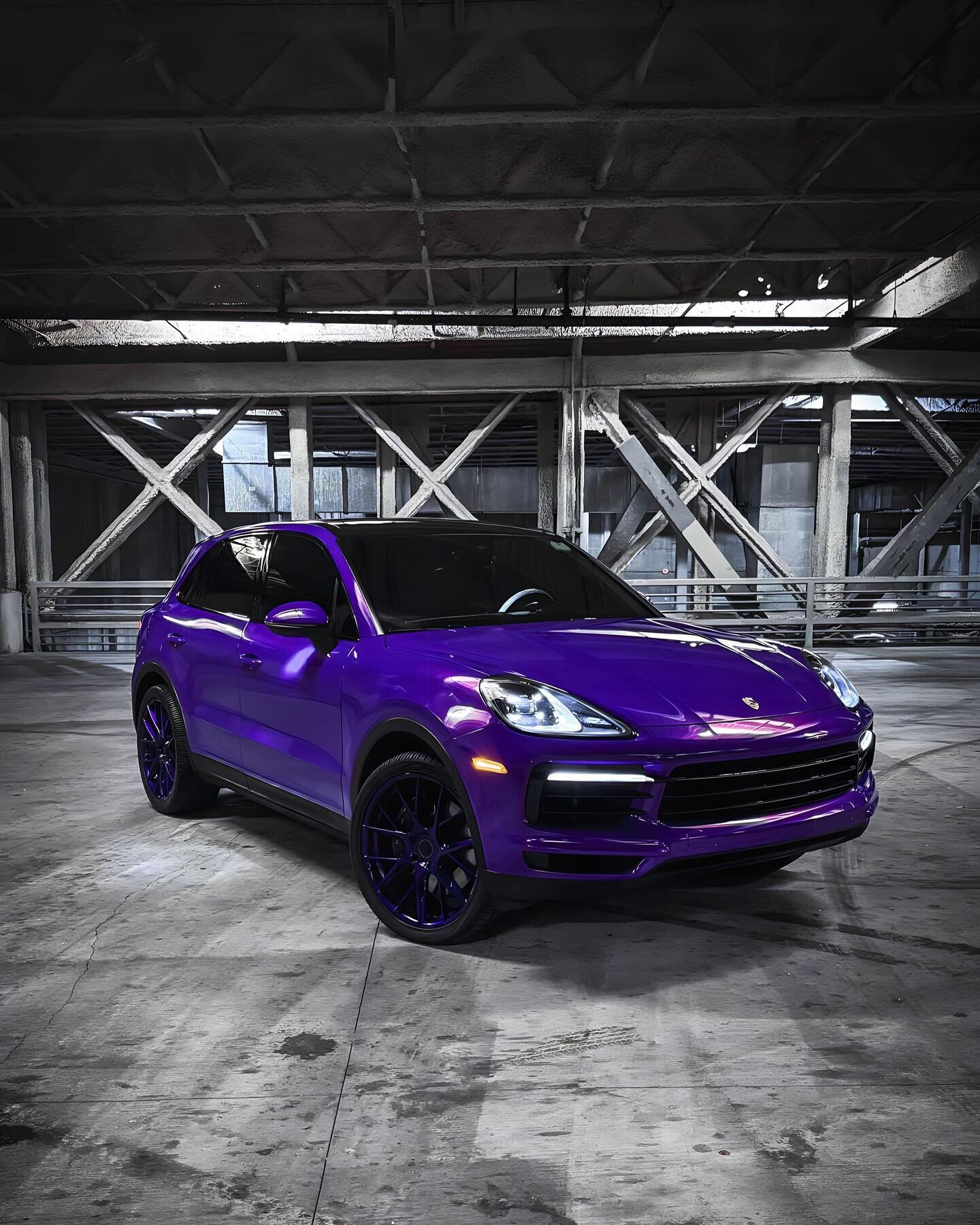 Porsche Cayenne wrapped in @3mfilms Gloss Plum Explosion w/ Candy Purple F18 @bdwheels to match!
#purpleporsche #plumexplosion #cayenne #mobileservice #mobilewraps #thewrapdistrict #thewrapdistrictla #vinylwrap #wrapped #paintisdead