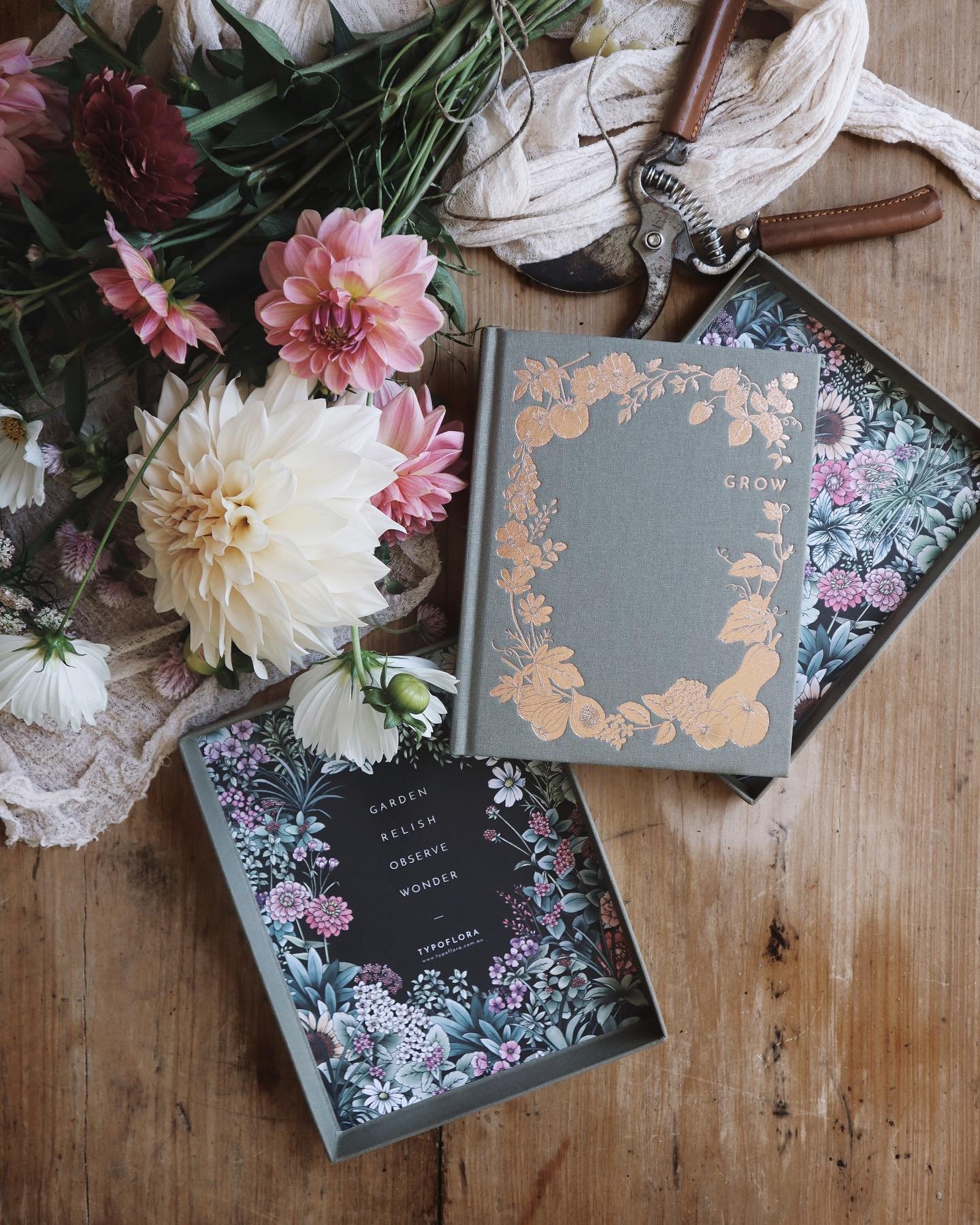 Our Grow Garden Planner is an undated guided journal for keeping track on gardening notes and progress. As the seasons shift towards Autumn and Winter, seize the opportunity to map out your garden aspirations, chart the progress of your plants, arran