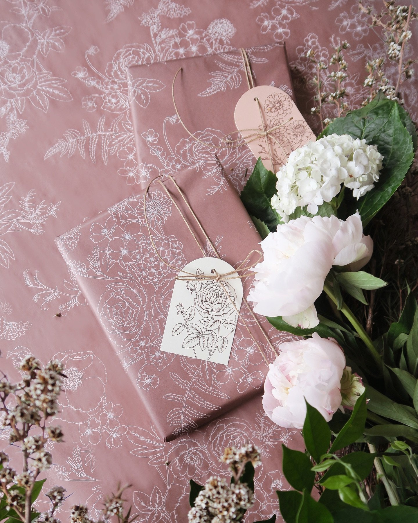 Our most requested tissue paper styles are back, joined by the beautiful new Dusty Mauve.

This romantic new design features a soft, moody palette of beautiful blooms &mdash; including peonies, hydrangeas, David Austin roses, and violas. It&rsquo;s t