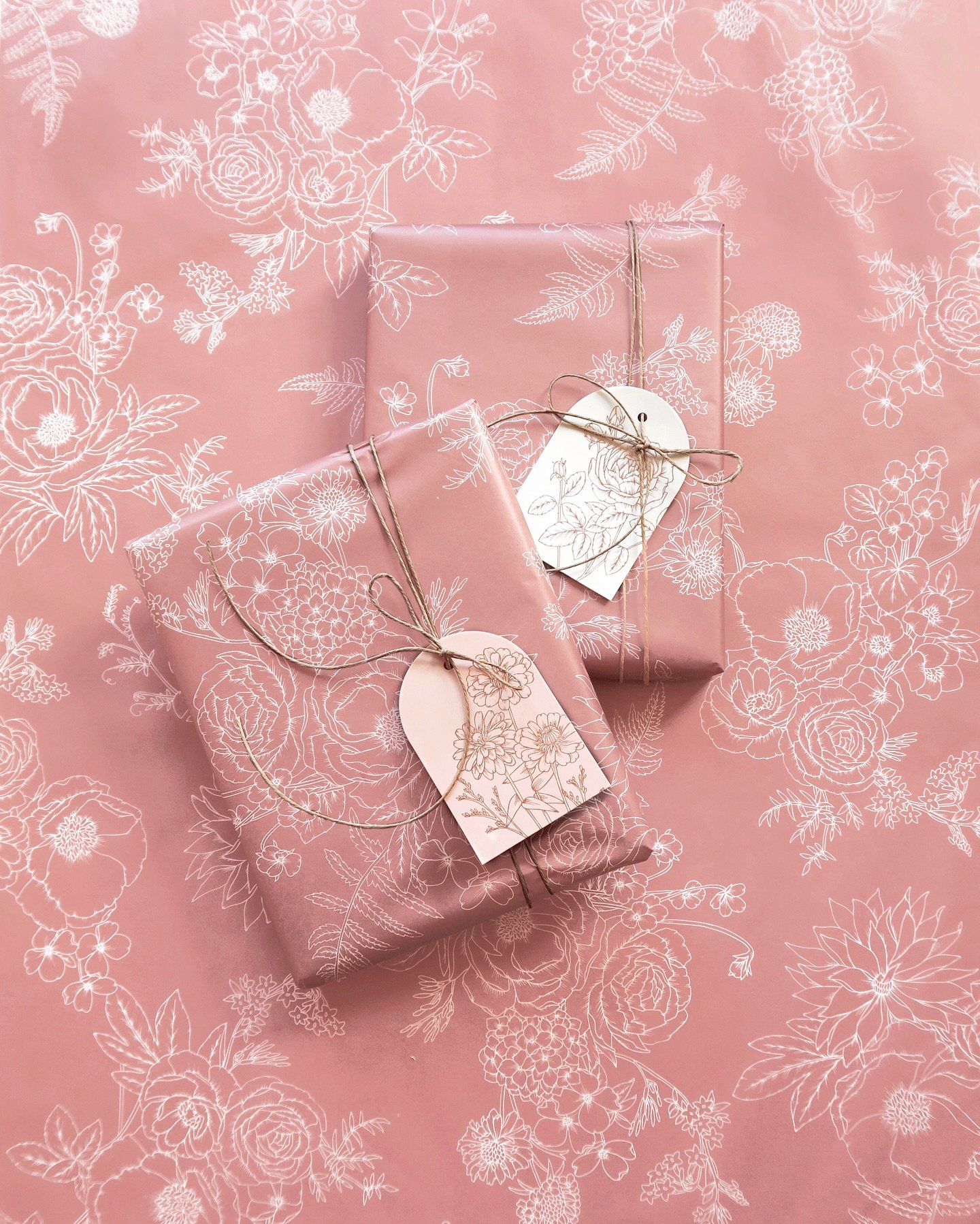 We're obsessed with our new pink tissue paper, detailed peony illustrations are everything for Valentine's Day! ❤️