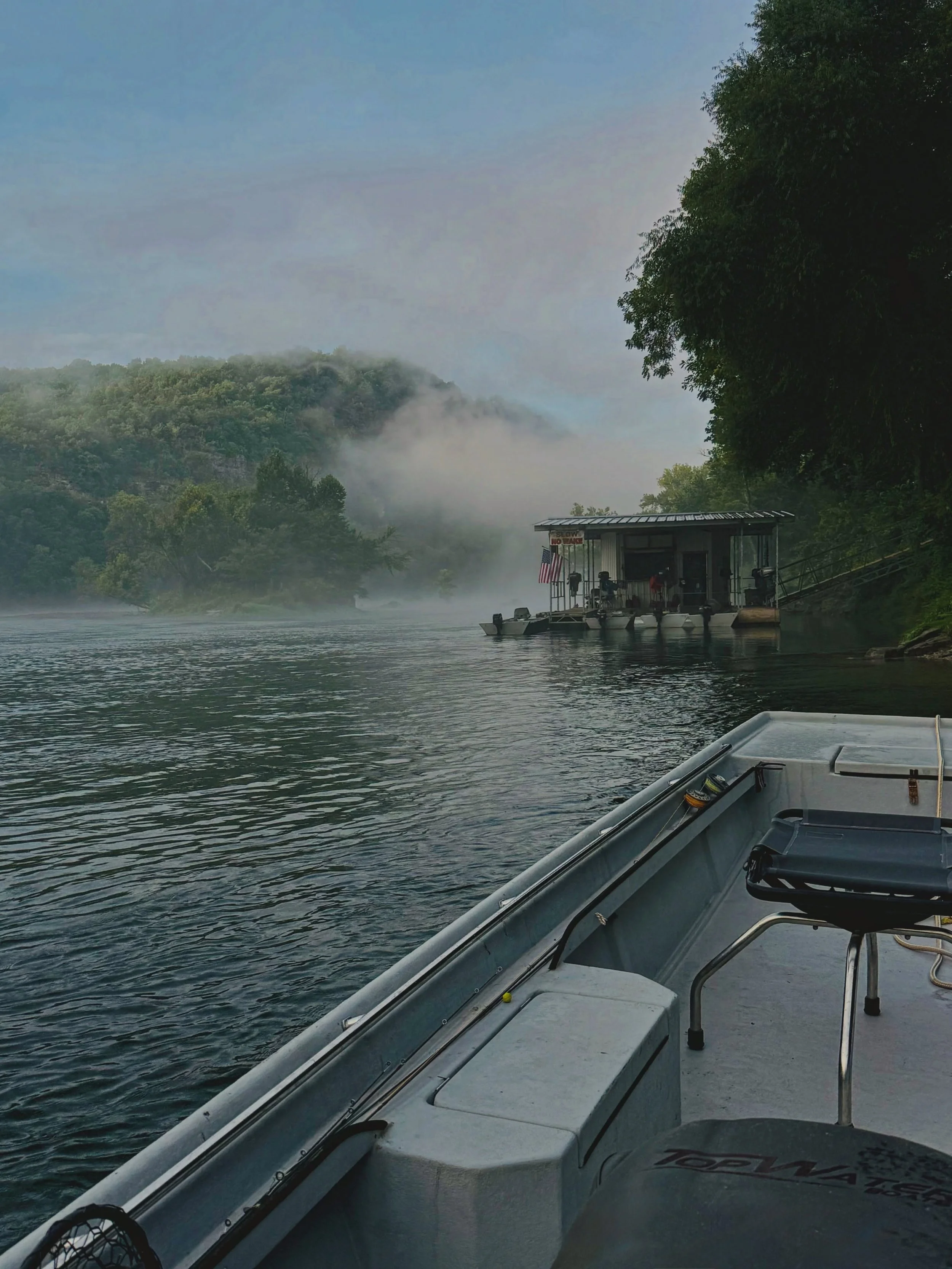 The river is quiet, the fog is lifting, and the daily rush feels miles away. 
Step out of bed and right onto the water&rsquo;s edge.🎣⛰️ 

‼️Weekend availability for August‼️ 

 &bull;Rivers Edge Retreat- 8/21-23 &amp; 8/28-30
 &bull;Buffalo Vista- 8