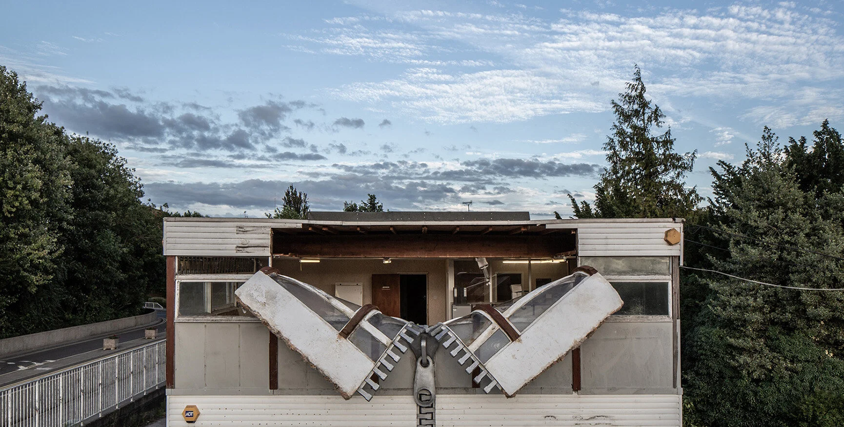 4c. Alex Chinneck - Open to the public - Image by Marc Wilmot.jpg