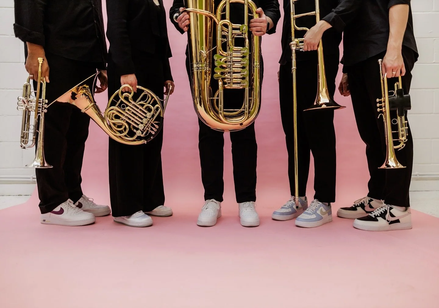 New season&hellip;NEW photos 👀

Autumn/ Winter dates coming very 🔜 

📸 @themusiciansphotographer 

-
-
-
-
-
-
-
-

#newseason #themusiciansphotographer #autumnwinterseason #peanutfactorystudio #ConnaughtBrass #BrassQuintet #Trumpet #Trombone #Tub