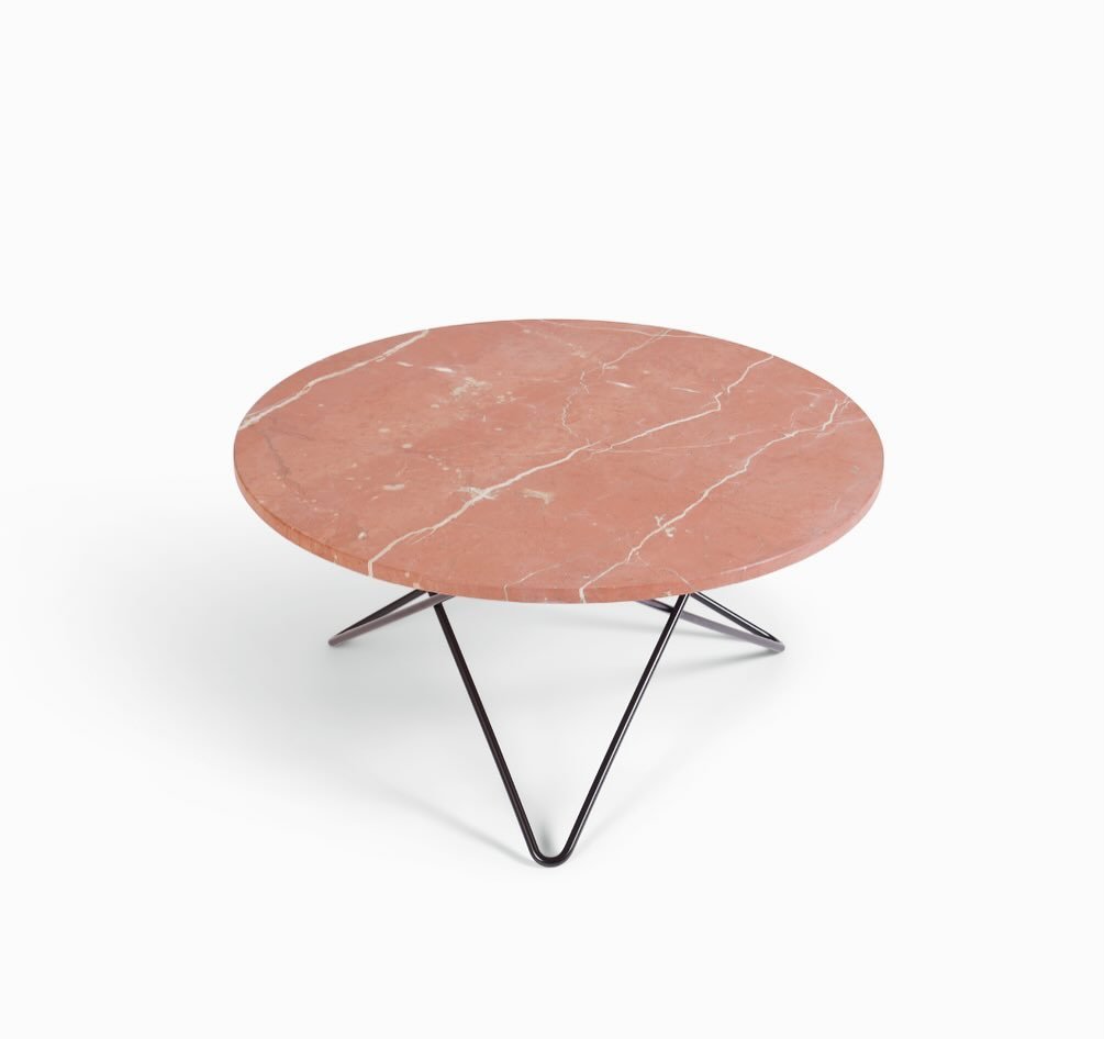 Our wellknown otable, but with matte red marble.
#oxdenmarq #madeindenmark #handmade #danishdesign #marble #coffeetable