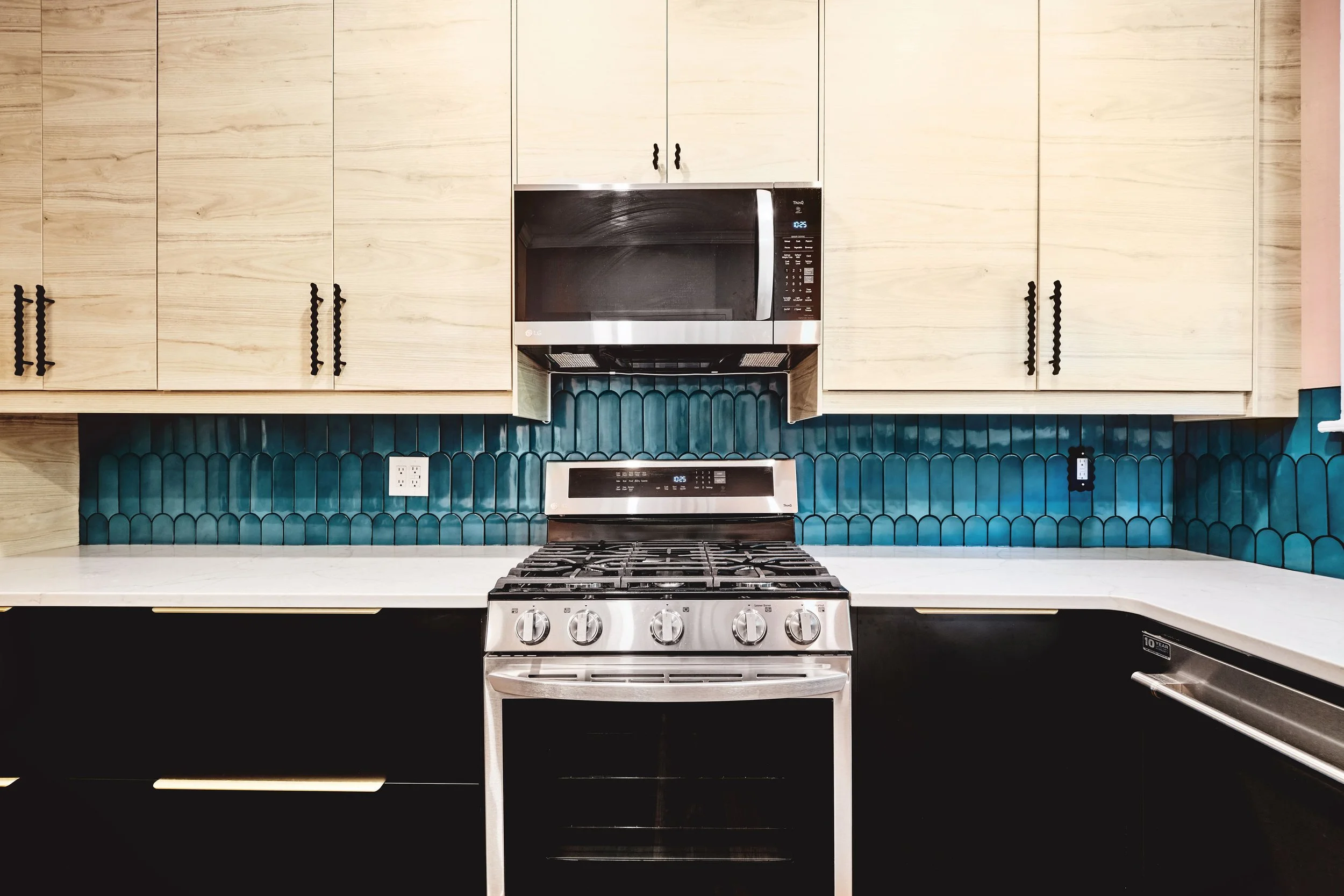 2024_0501_121_W_Sedgewick_Kitchen_423694.jpg