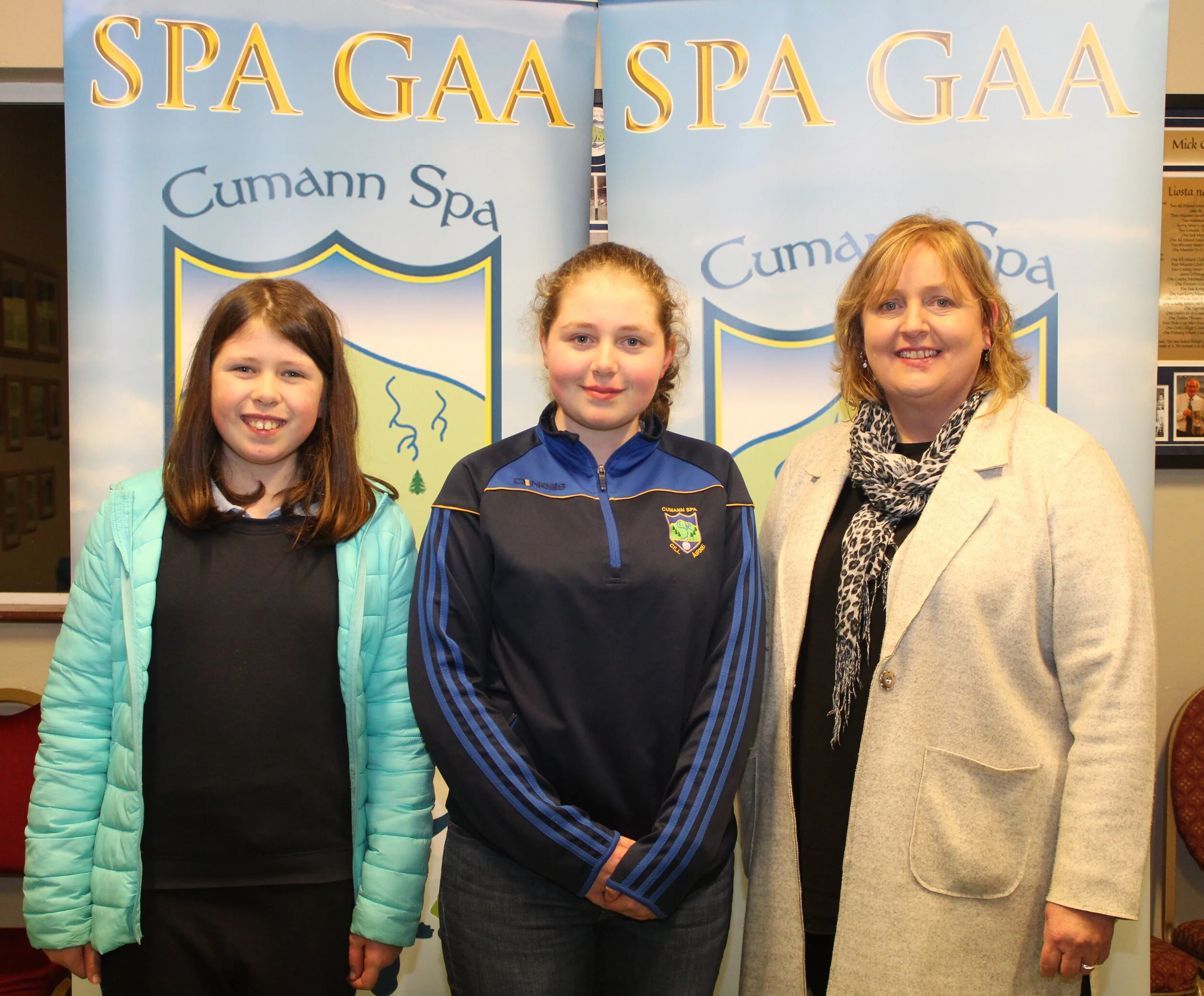 gillian and her family.JPG