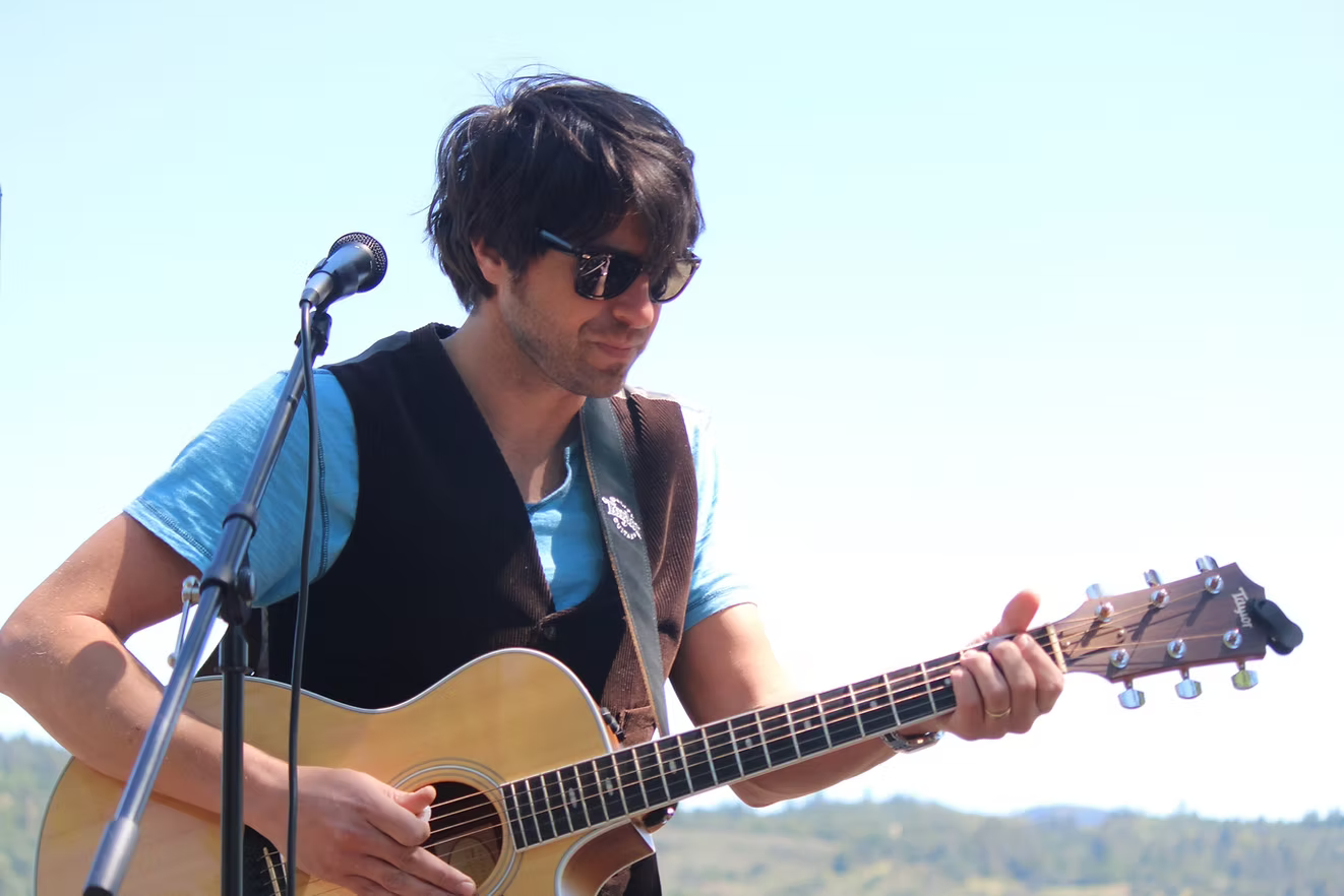 Live Music with Vincent Costanza at The Coop