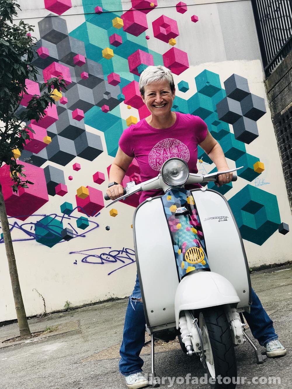 Ali-Richards-Lambretta-street-art-scooter.jpg