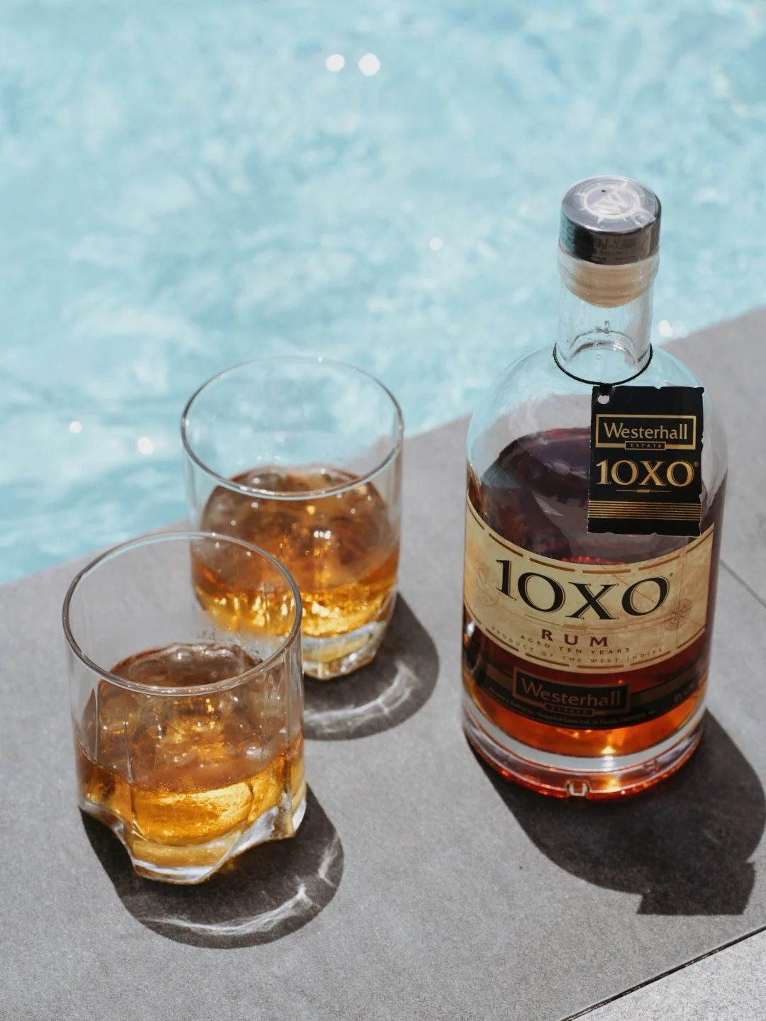 Westerhall10XO rum with two glasses