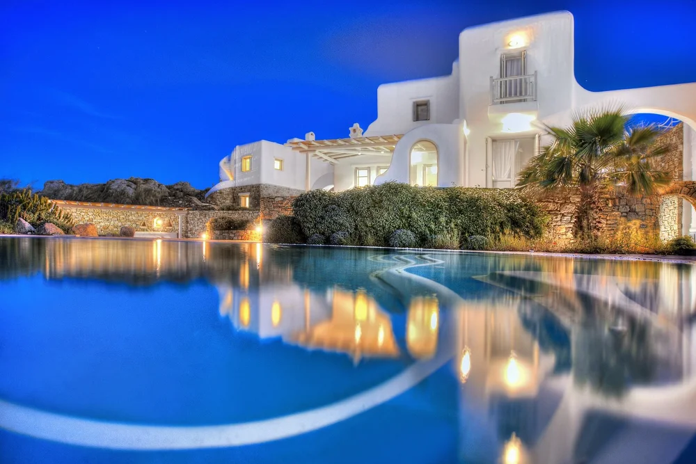 Pool of Villa Lito and Villa Artemis at dusk