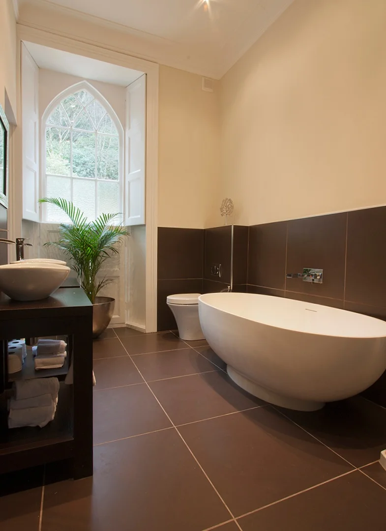 twin-en-suite.jpg