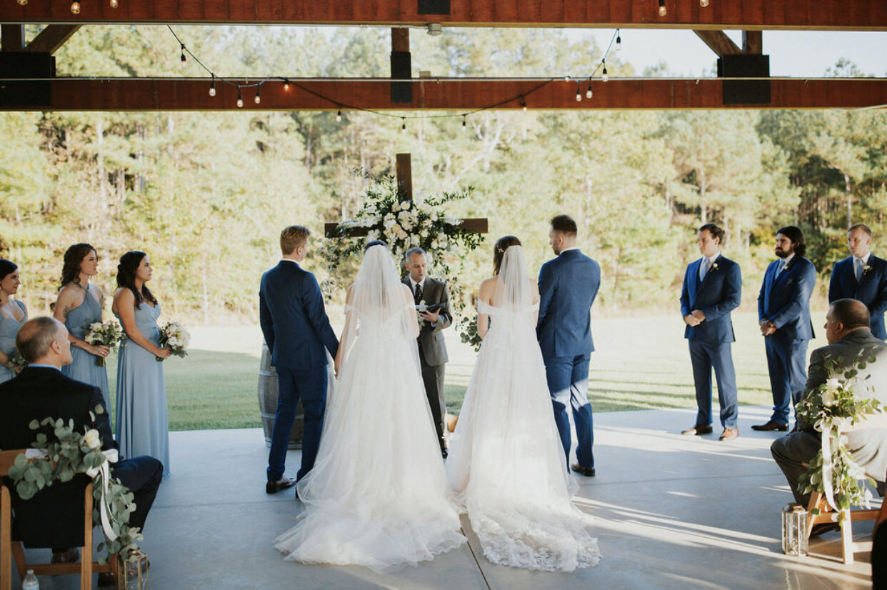 Double wedding ceremony at Oakland Farm in North Carolina