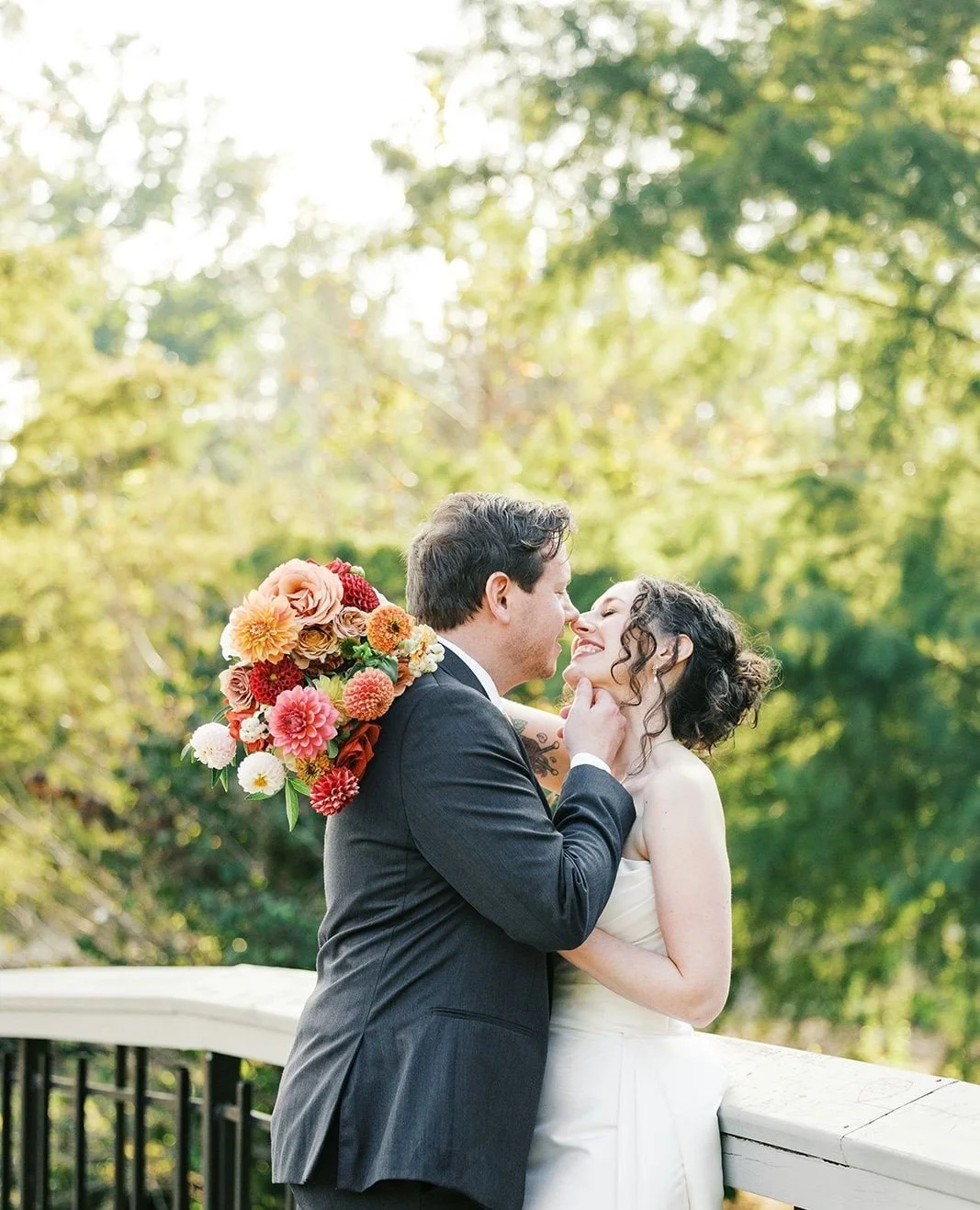 Happy Anniversary, Morgan &amp; Ryan!⁠
⁠
&bull;⁠
&bull;⁠
&bull;⁠
⁠
Planning &bull; yours truly @somethingfabulousweddings ⁠
Venue &bull; @naturalsciences⁠
Photographer &bull; @arielkaitlinphotography⁠
Flowers &bull; @floralsbyheritage⁠
DJ &bull; @mob