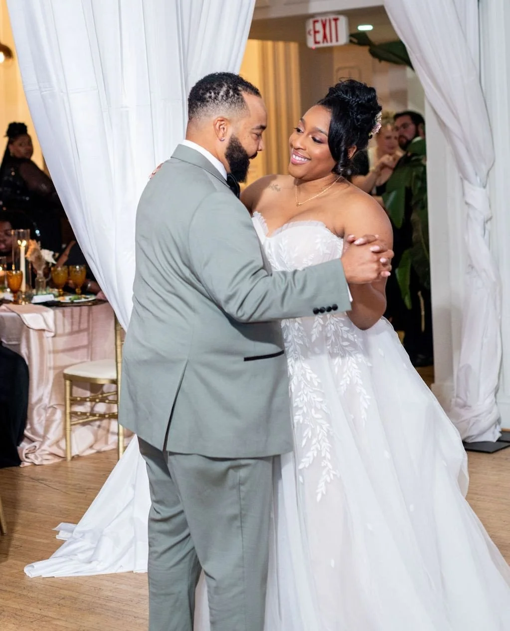 Happy Anniversary, Aneshia &amp; Marvin 💌⁠
⁠
&bull;⁠
&bull;⁠
&bull;⁠
⁠
Planning &bull; yours truly @somethingfabulousweddings ⁠
Venue &bull; @cannonroomraleigh⁠
Photographer &amp; Video &bull; @russianroulett⁠
Flowers &bull; @theskinnyvase⁠
Catering