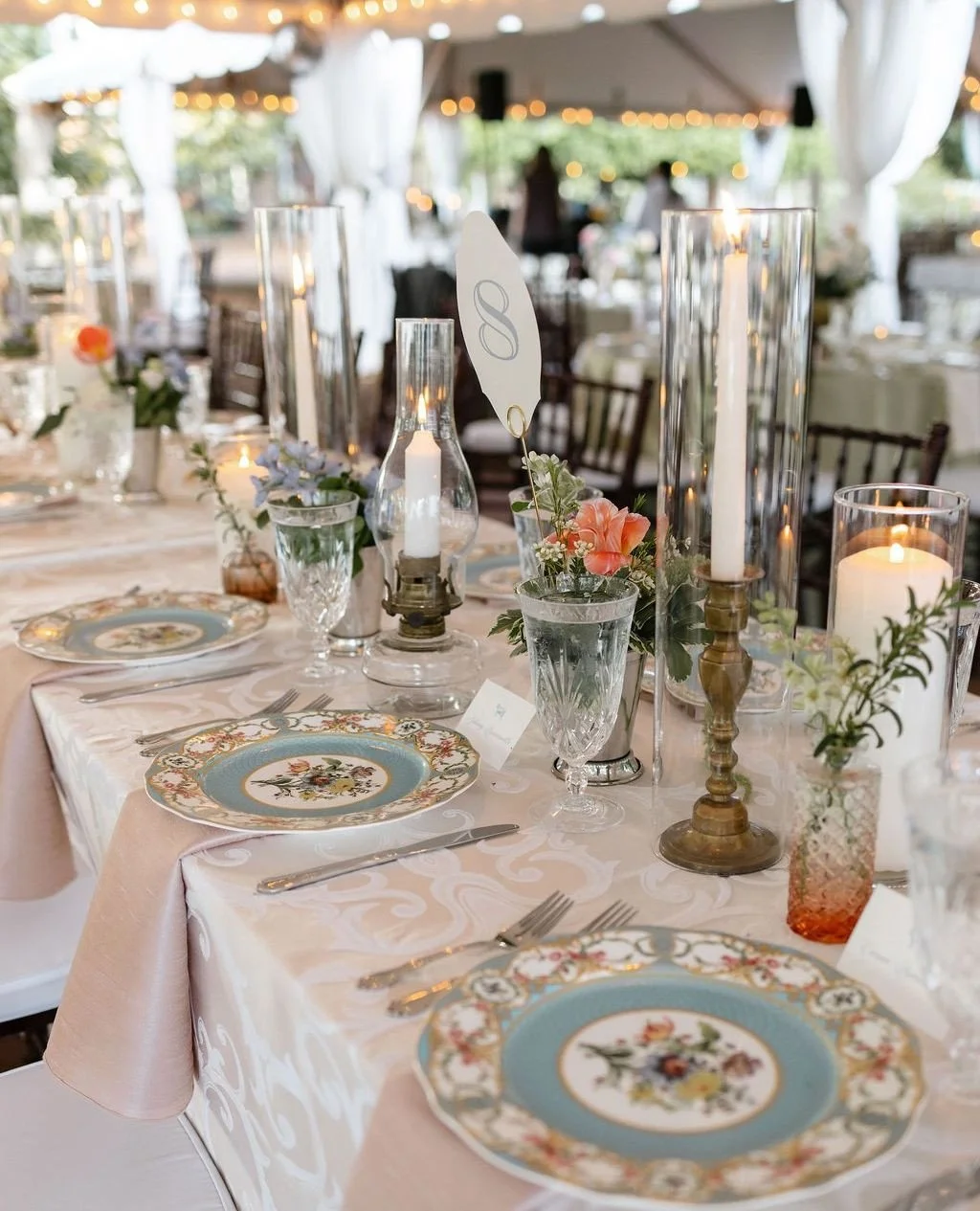 Shout out to Curated Events for always designing perfect tables for our couples 🍽️⁠
⁠
&bull;⁠
&bull;⁠
&bull;⁠
⁠
Planning &bull; yours truly @somethingfabulousweddings ⁠
Venue &bull; @haywoodhallhouse⁠
Photographer &bull; @ktprestonphotography⁠
Flowe