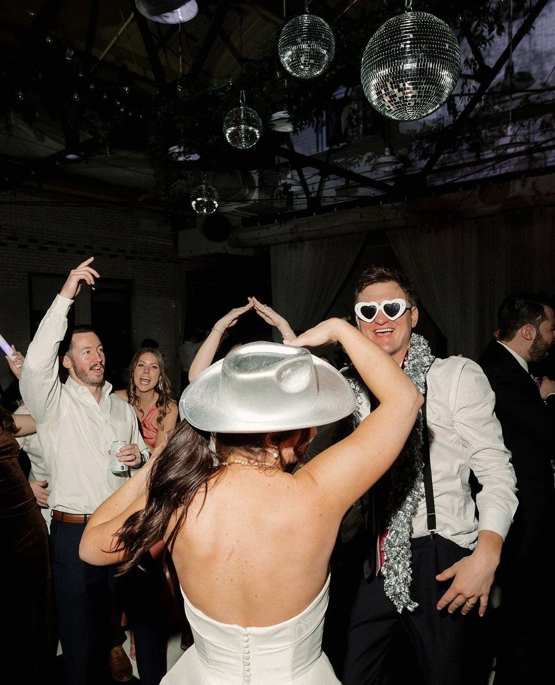 Happy Halloween y'all! What do you do as adults to celebrate? 🎃👻⁠
⁠
&bull;⁠
&bull;⁠
&bull;⁠
⁠
Planning &bull; yours truly @somethingfabulousweddings ⁠
Venue &bull; @markethall1914⁠
Photographer &bull; @chelsearenay⁠
Flowers &bull; @petalandoakoffic