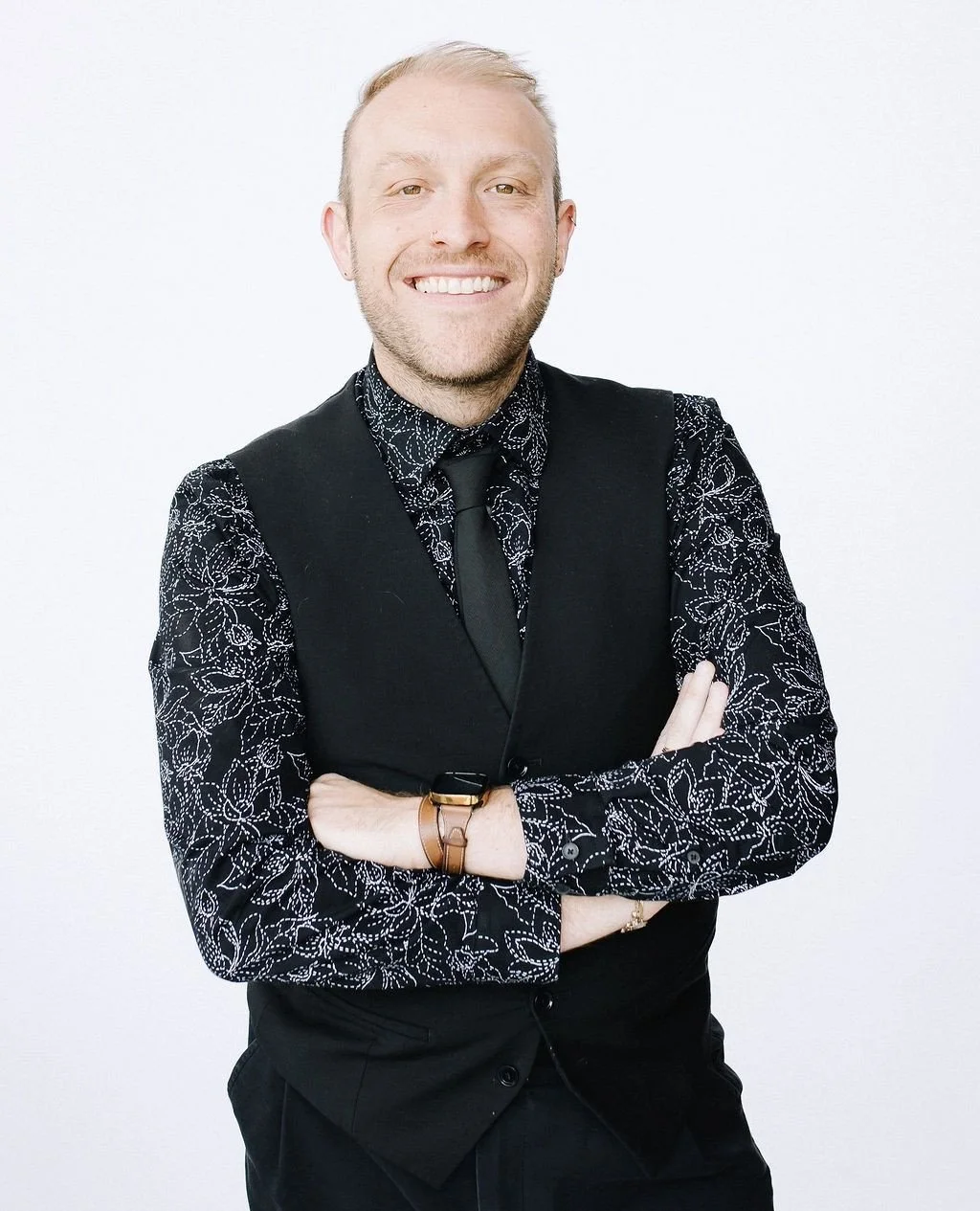 We know Someone Fabulous who has their birthday today! Show Trent some birthday love ❣️🎊❣️⁠
⁠
&bull;⁠
&bull;⁠
&bull;⁠
⁠
Planning &bull; yours truly @somethingfabulousweddings ⁠
Venue &bull; @unionhall_events⁠
Photographer &bull; @taylorgordonphotos⁠