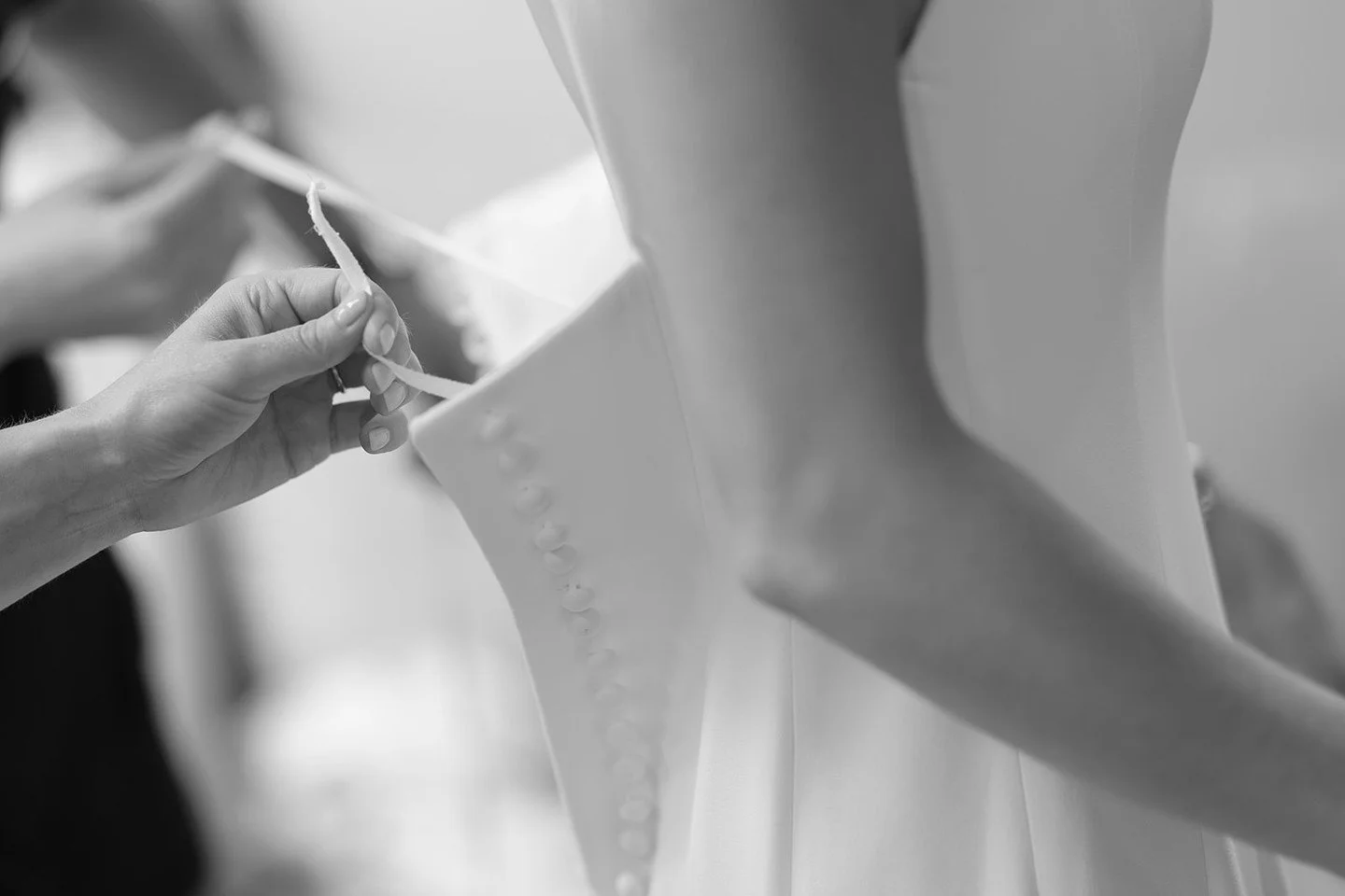 It's Black Friday! Who is going dress shopping soon?!⁠
⁠
&bull;⁠
&bull;⁠
&bull;⁠
⁠
Planning &bull; yours truly @somethingfabulousweddings ⁠
Venue &bull; @markethall1914⁠
Photographer &bull; @holly_schumpert⁠
Flowers &bull; @moodfleuriste⁠
Band &bull;