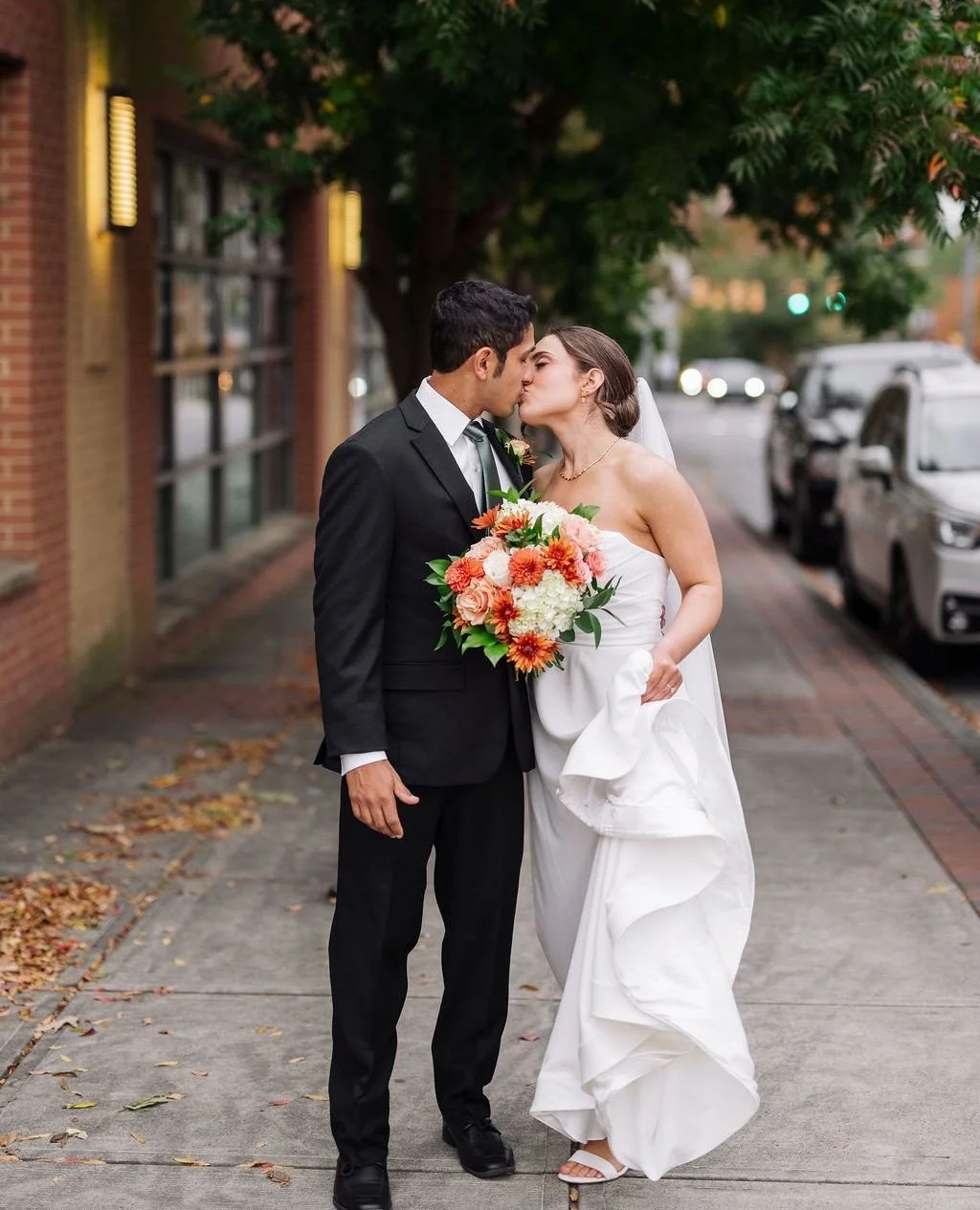 This year we planned 103 weddings! We can't wait to help plan yours in 2026 ❣️⁠
⁠
&bull;⁠
&bull;⁠
&bull;⁠
⁠
Planning &bull; yours truly @somethingfabulousweddings ⁠
Venue &amp; Bar &bull; @durhamcookery⁠
Photographer &bull; @daisephotography⁠
Flowers