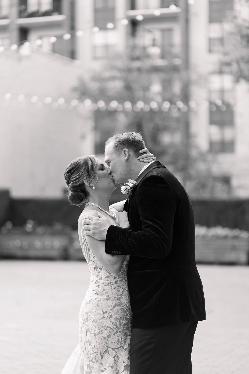 The_Grove_wedding_First_Look_Kiss .jpg