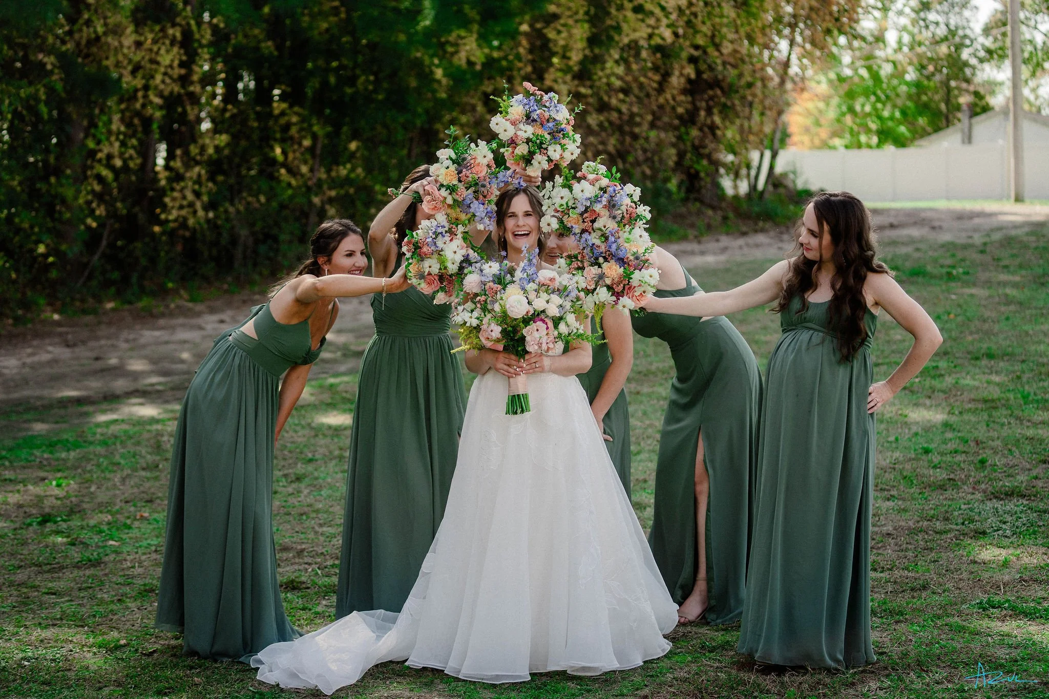 Haven_Farm_Wedding_Bride_Bridesmaids_Florals.JPG